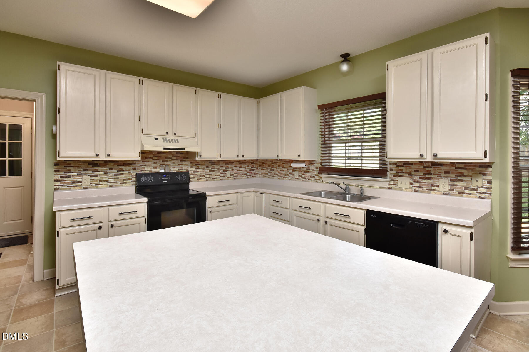1 Timbercreek Court Property Photo 12