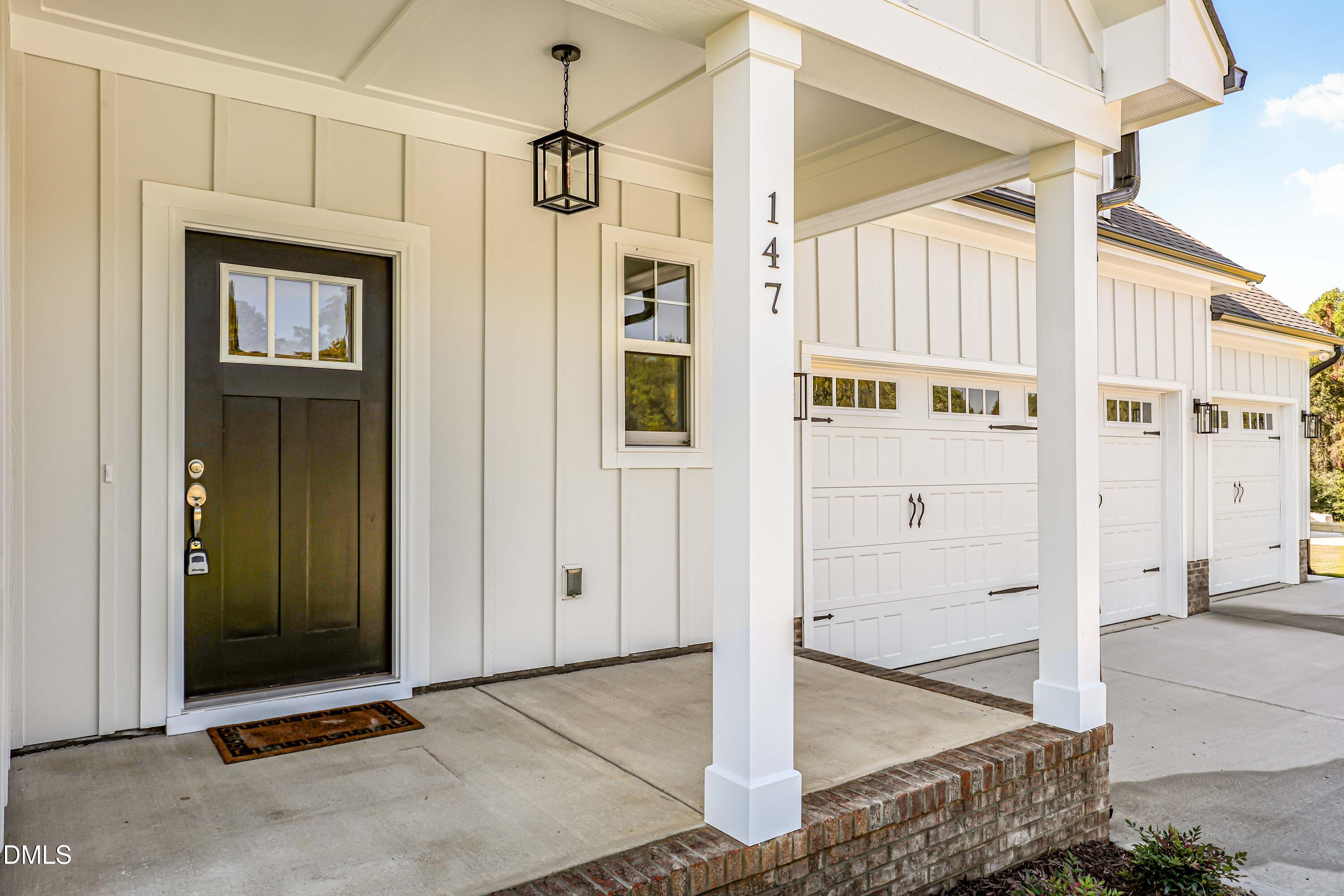 147 Croatoke Court Property Photo 3