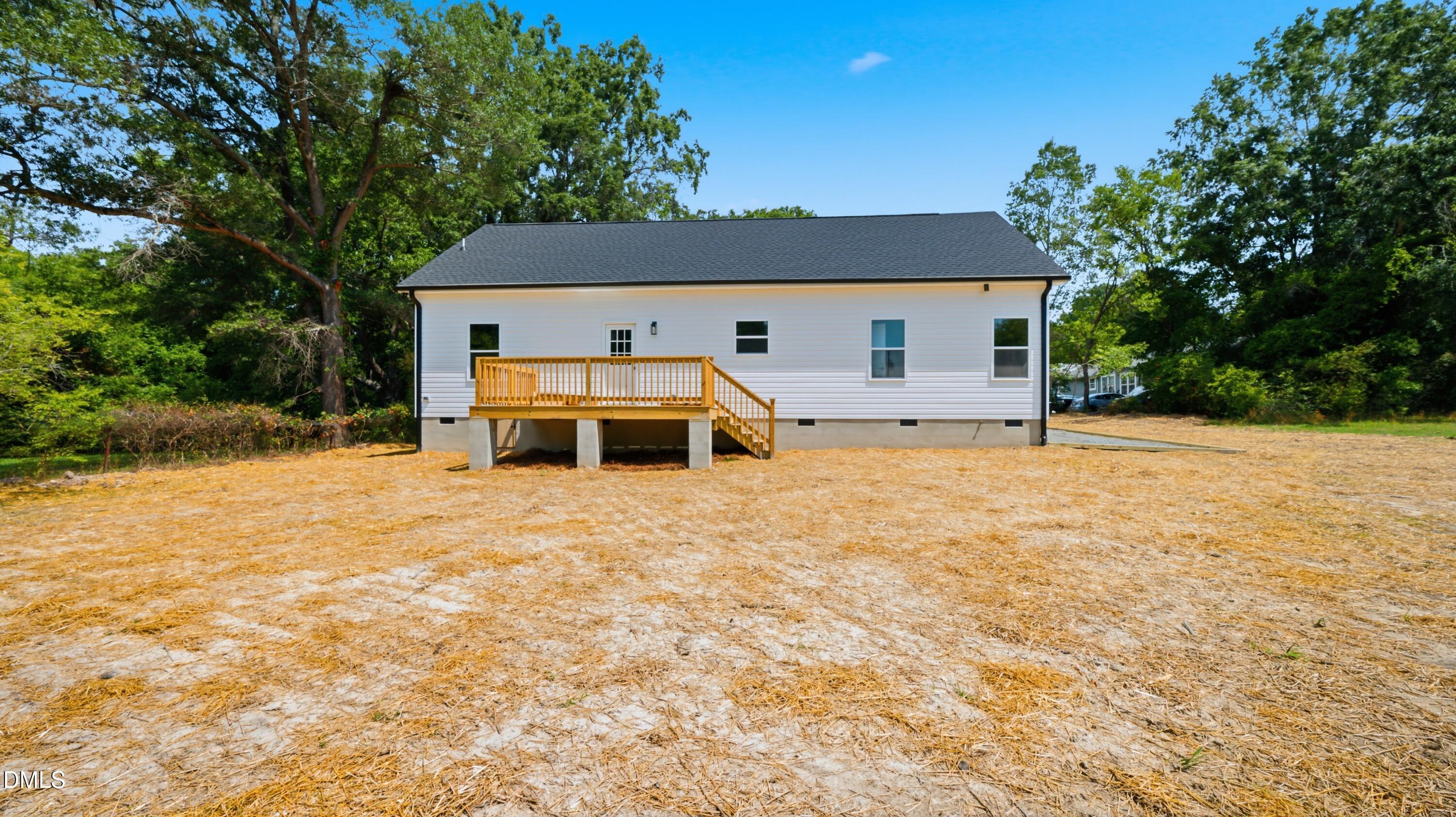 400 Crater Street Property Photo 8