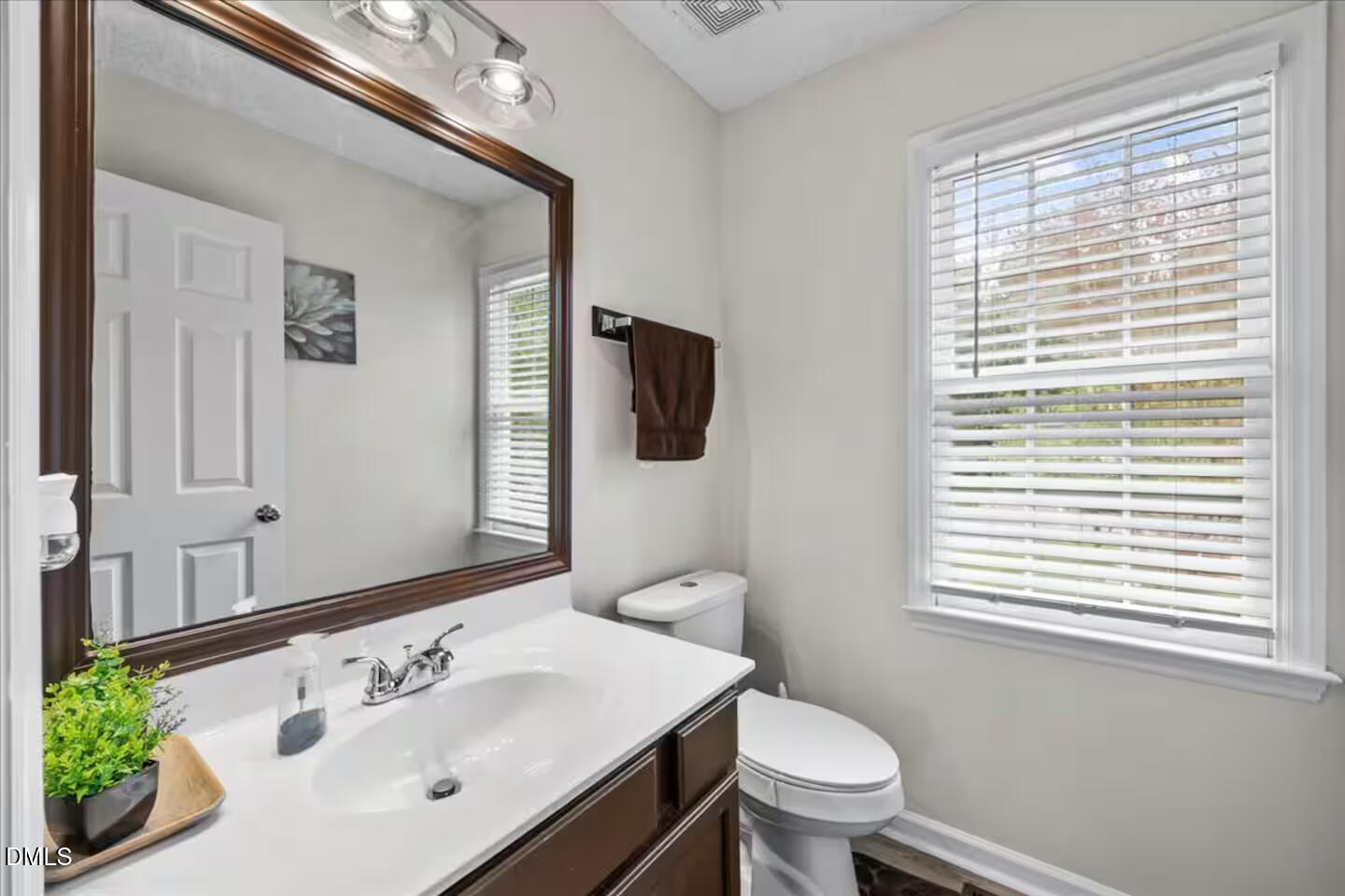 6 Wavecrest Court Property Photo 13