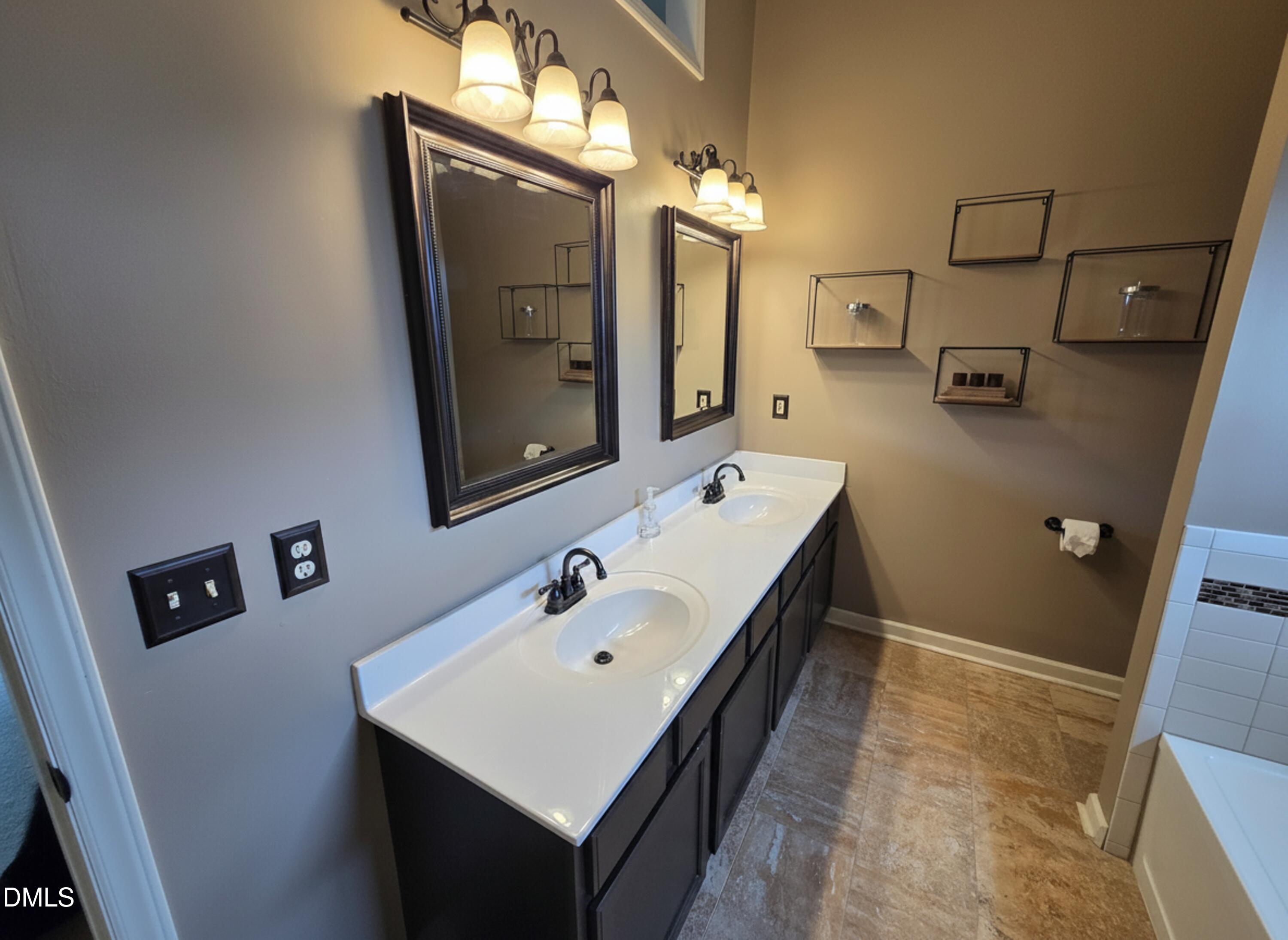 6 Wavecrest Court Property Photo 18