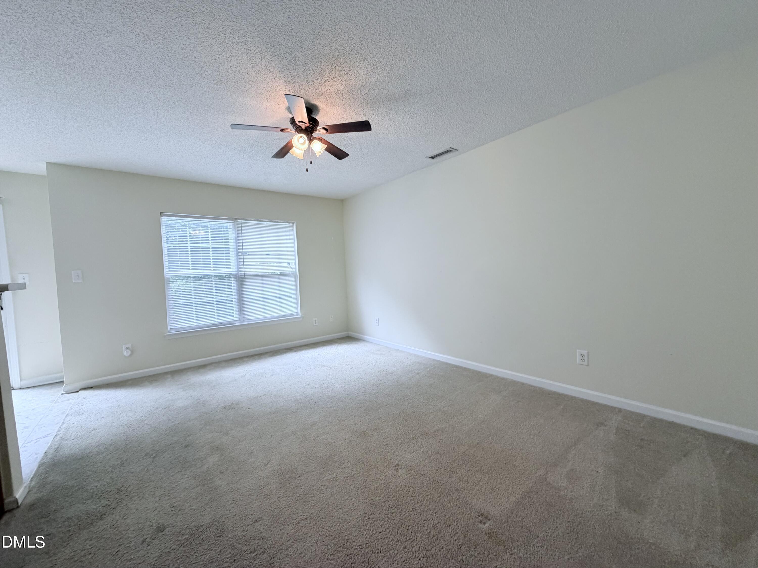 128 Evening Star Drive Property Photo 4