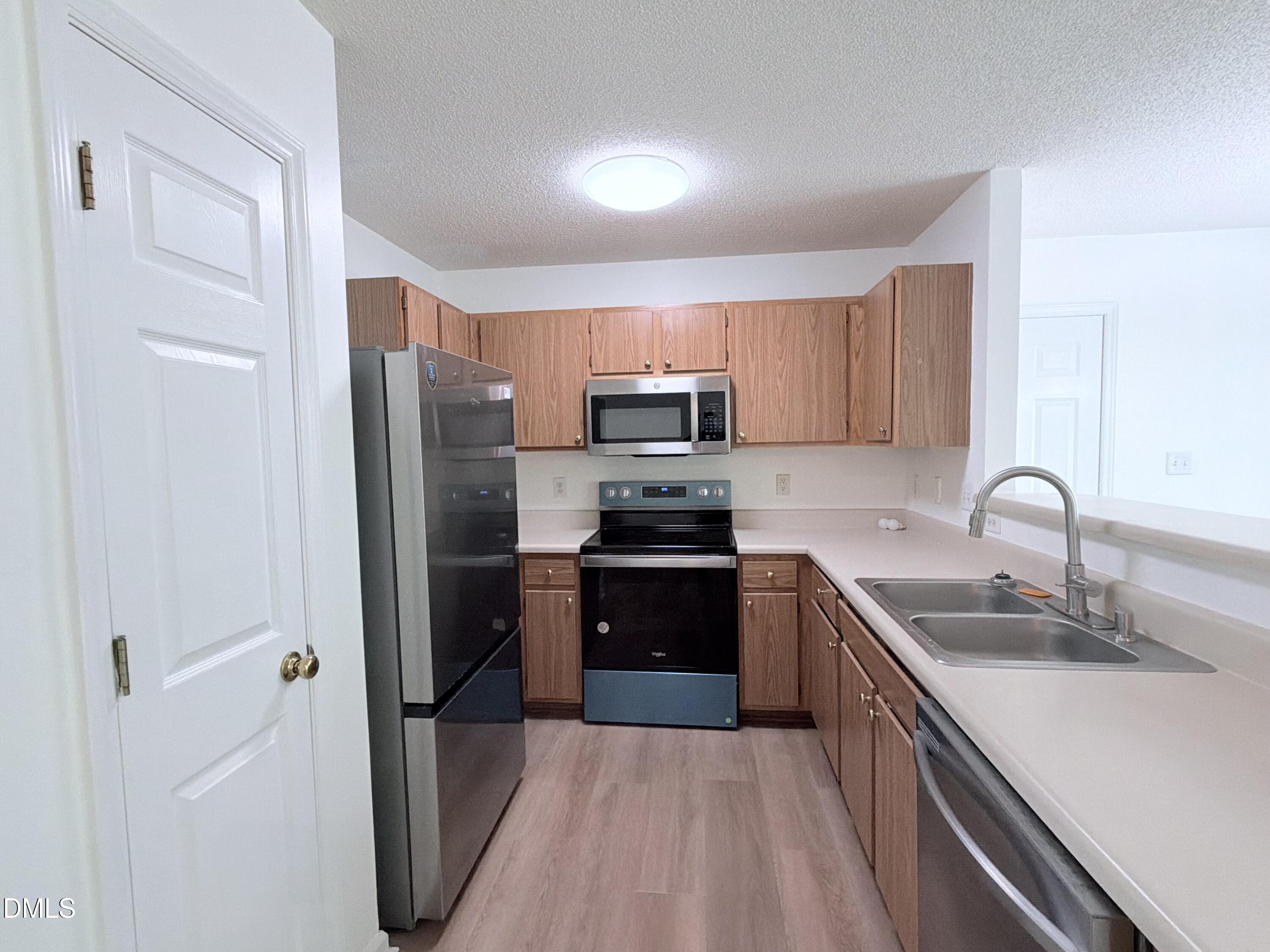 128 Evening Star Drive Property Photo 4