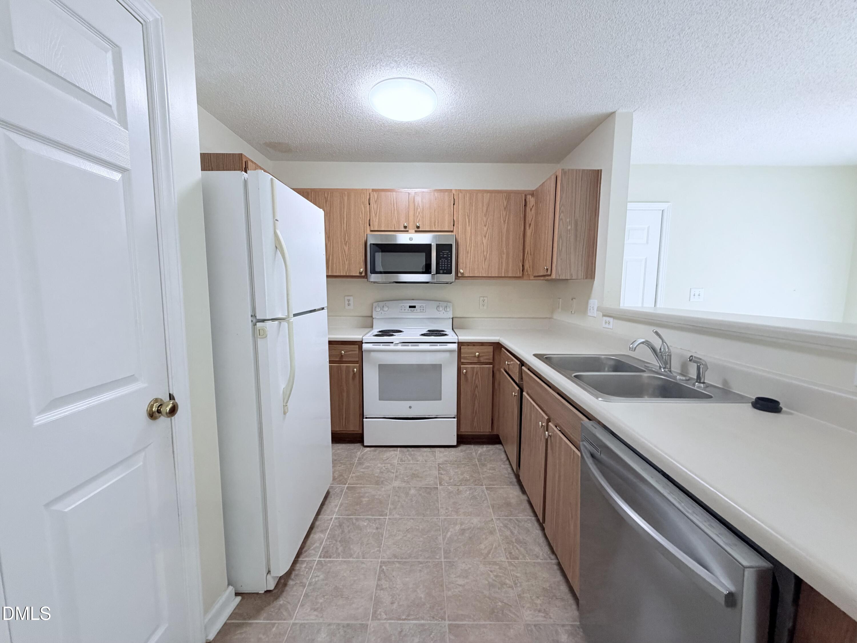 128 Evening Star Drive Property Photo 5