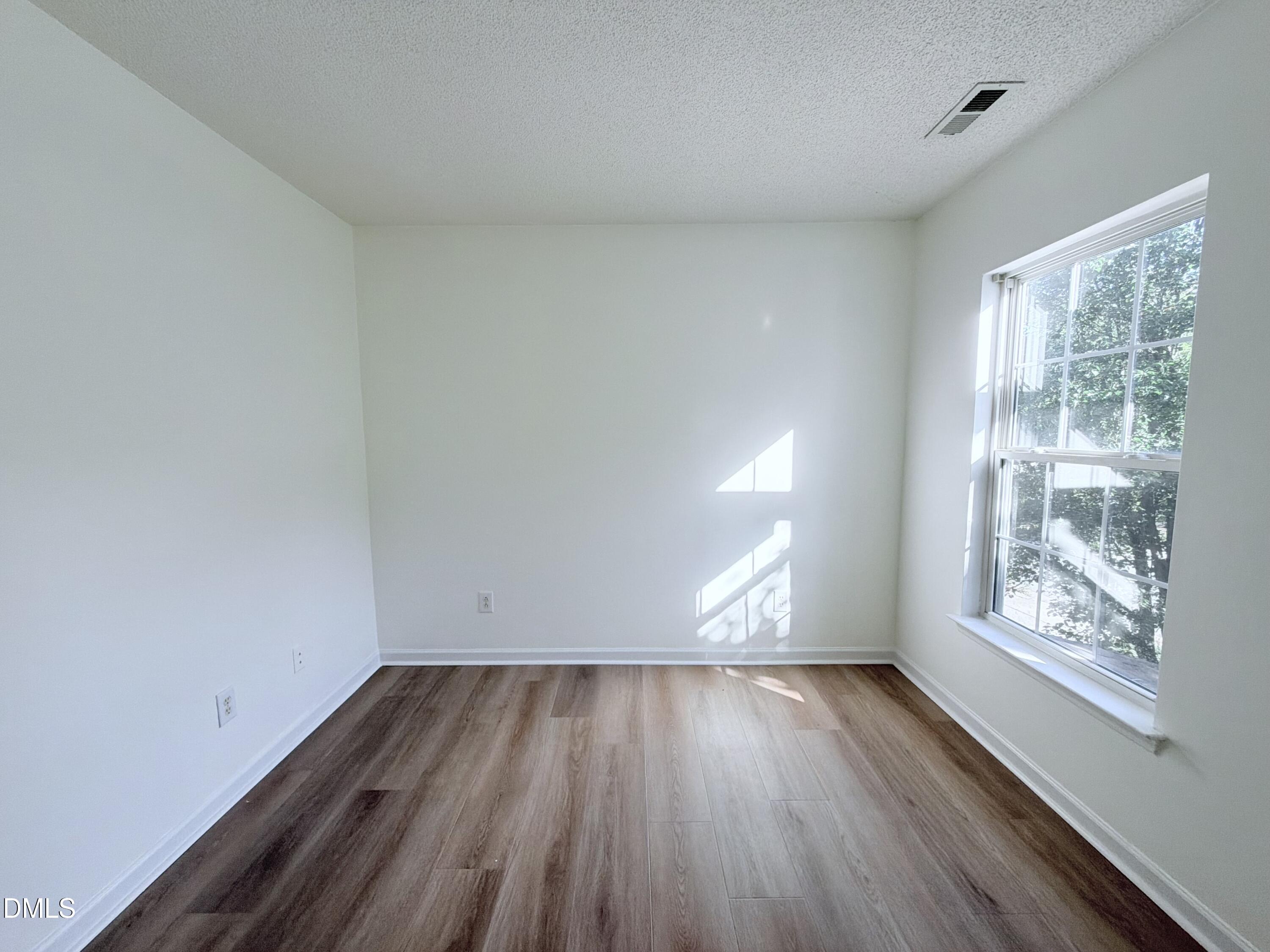 128 Evening Star Drive Property Photo 8