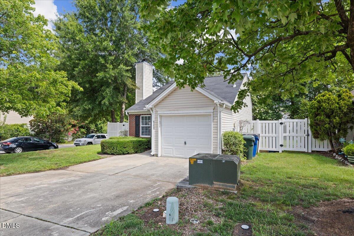 4225 Lake Woodard Drive Property Photo 3