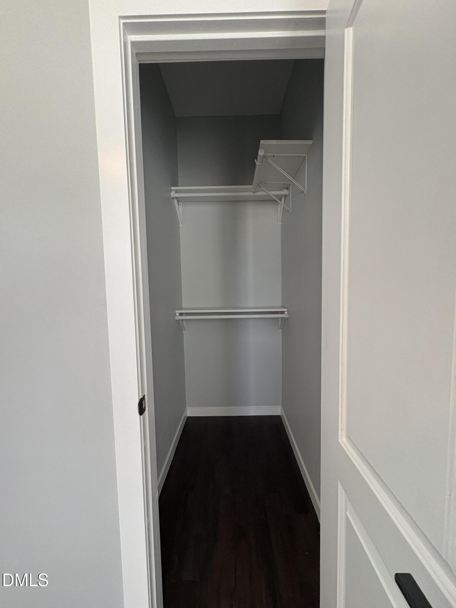 708 E Divine Street Property Photo 11