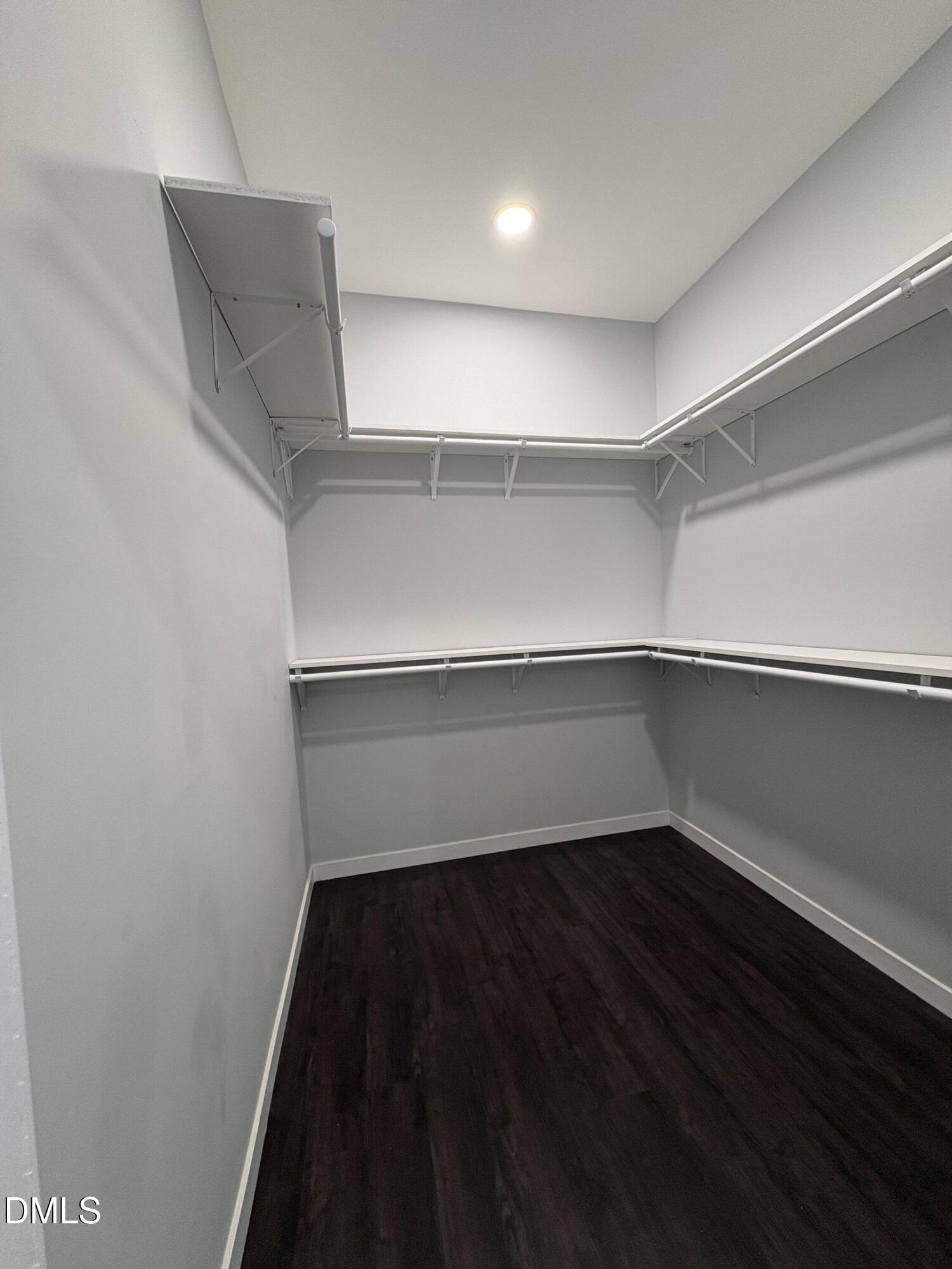 708 E Divine Street Property Photo 17