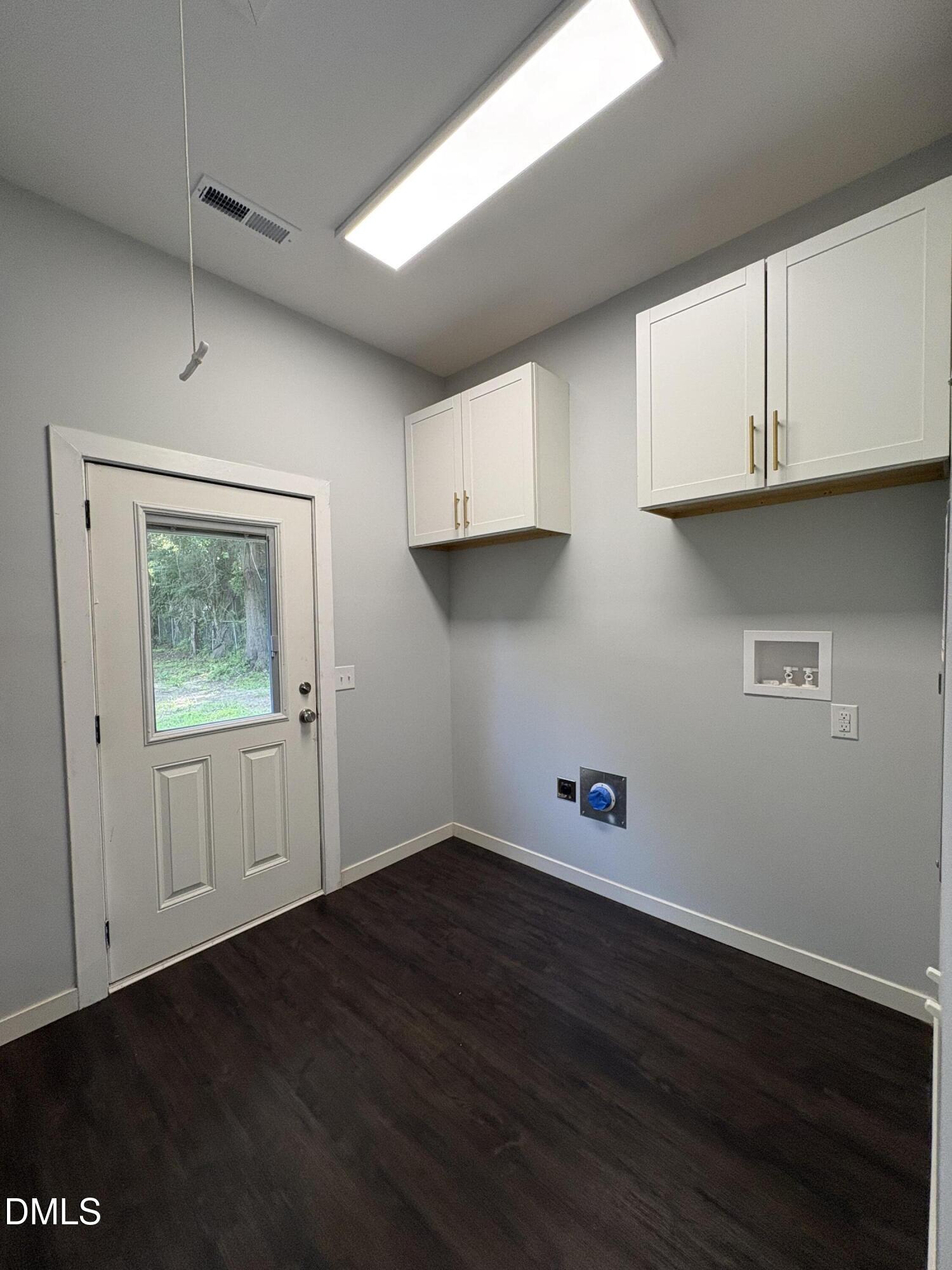 708 E Divine Street Property Photo 25