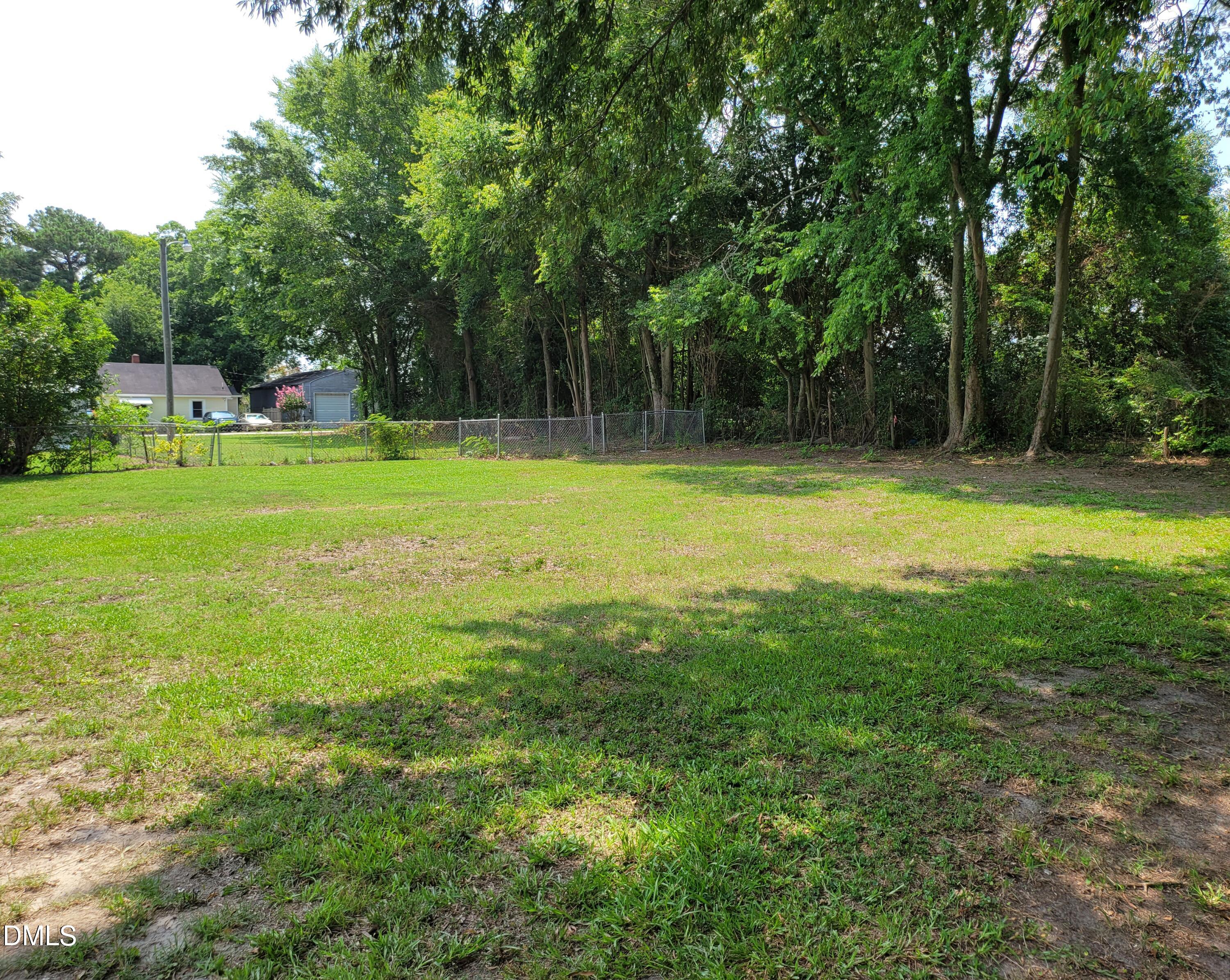 708 E Divine Street Property Photo 30