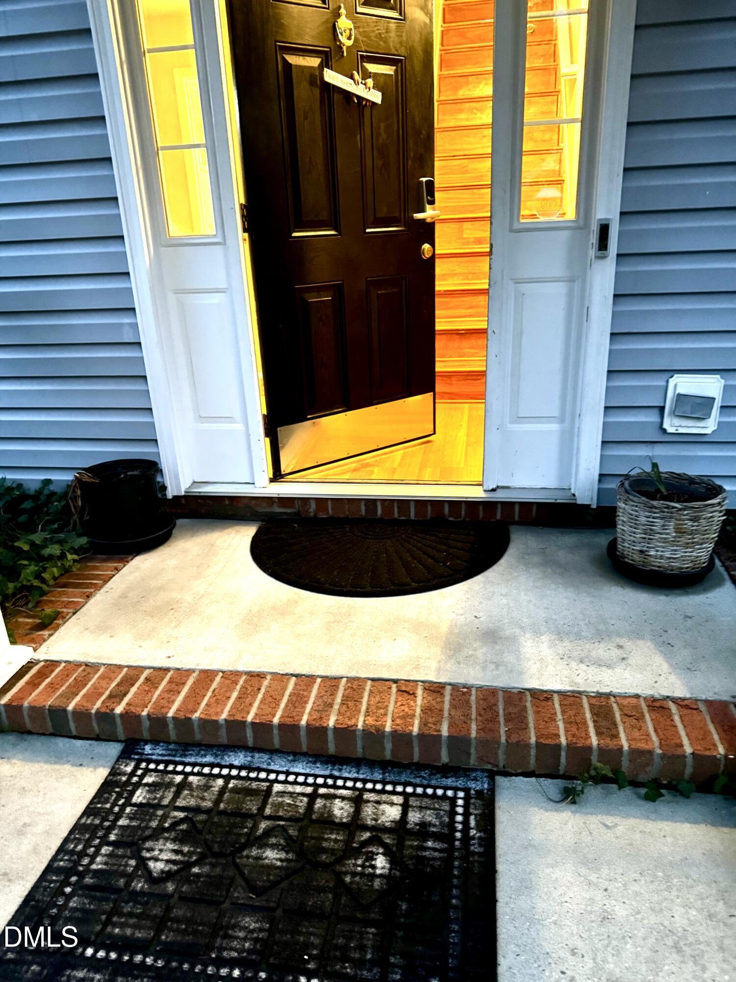 905 Sanderson Drive Property Photo 7