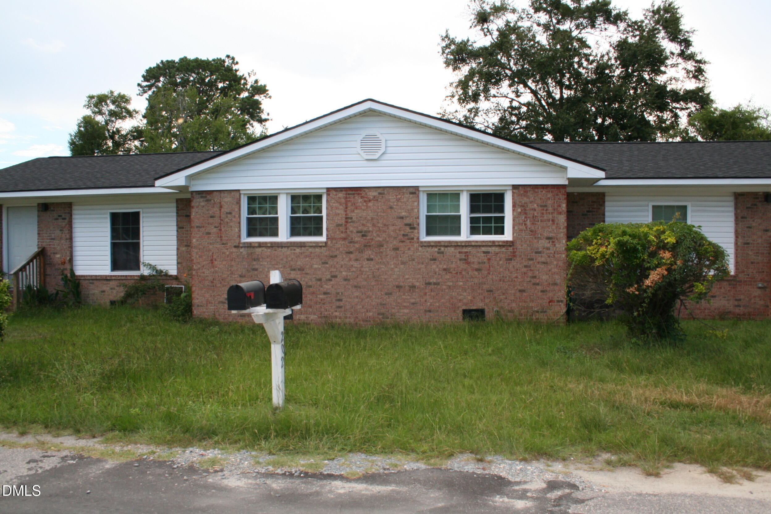200 202 Prevatte Street Property Photo 1