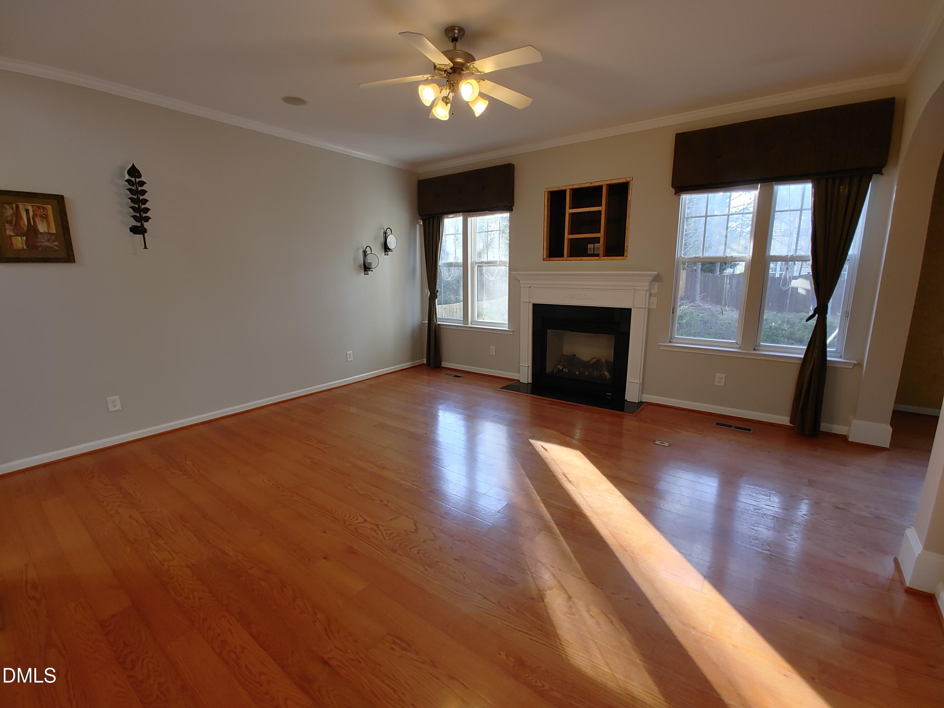 606 Lyon Tree Lane Property Photo 3