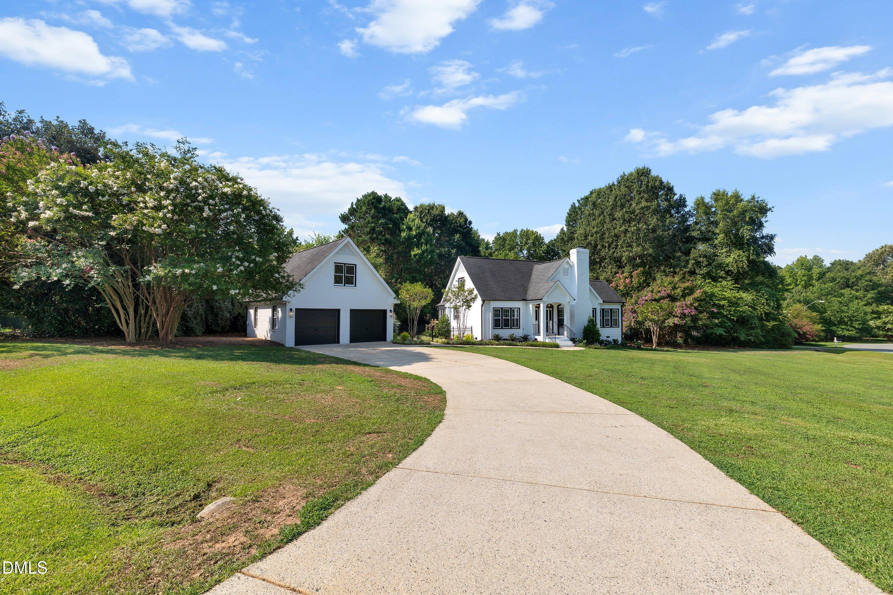 809 Kinsman Court Property Photo 3