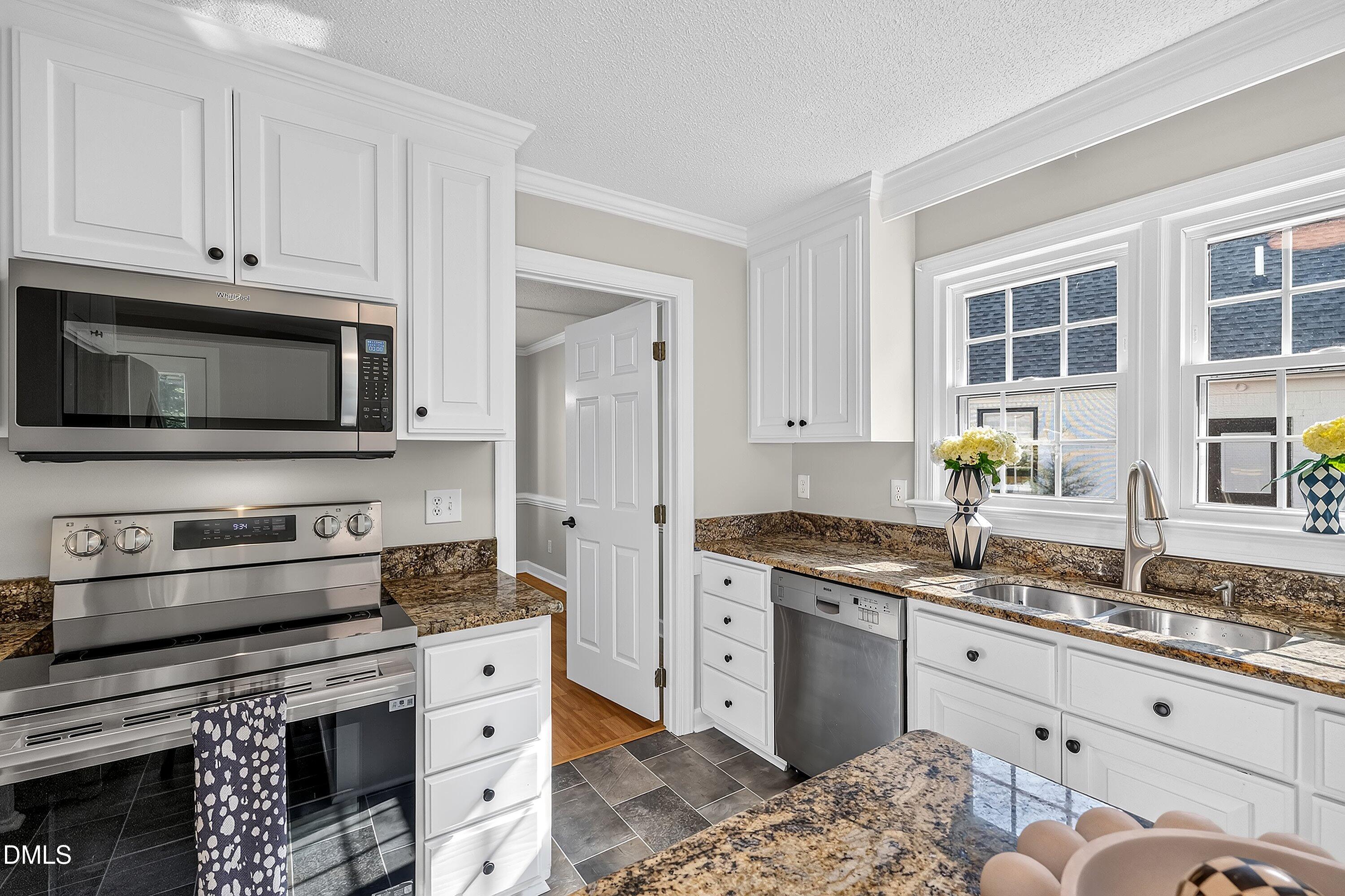 809 Kinsman Court Property Photo 13