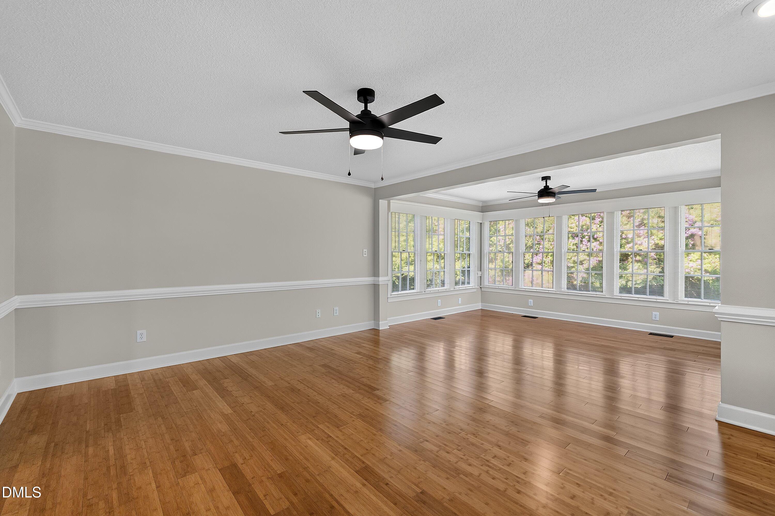809 Kinsman Court Property Photo 24