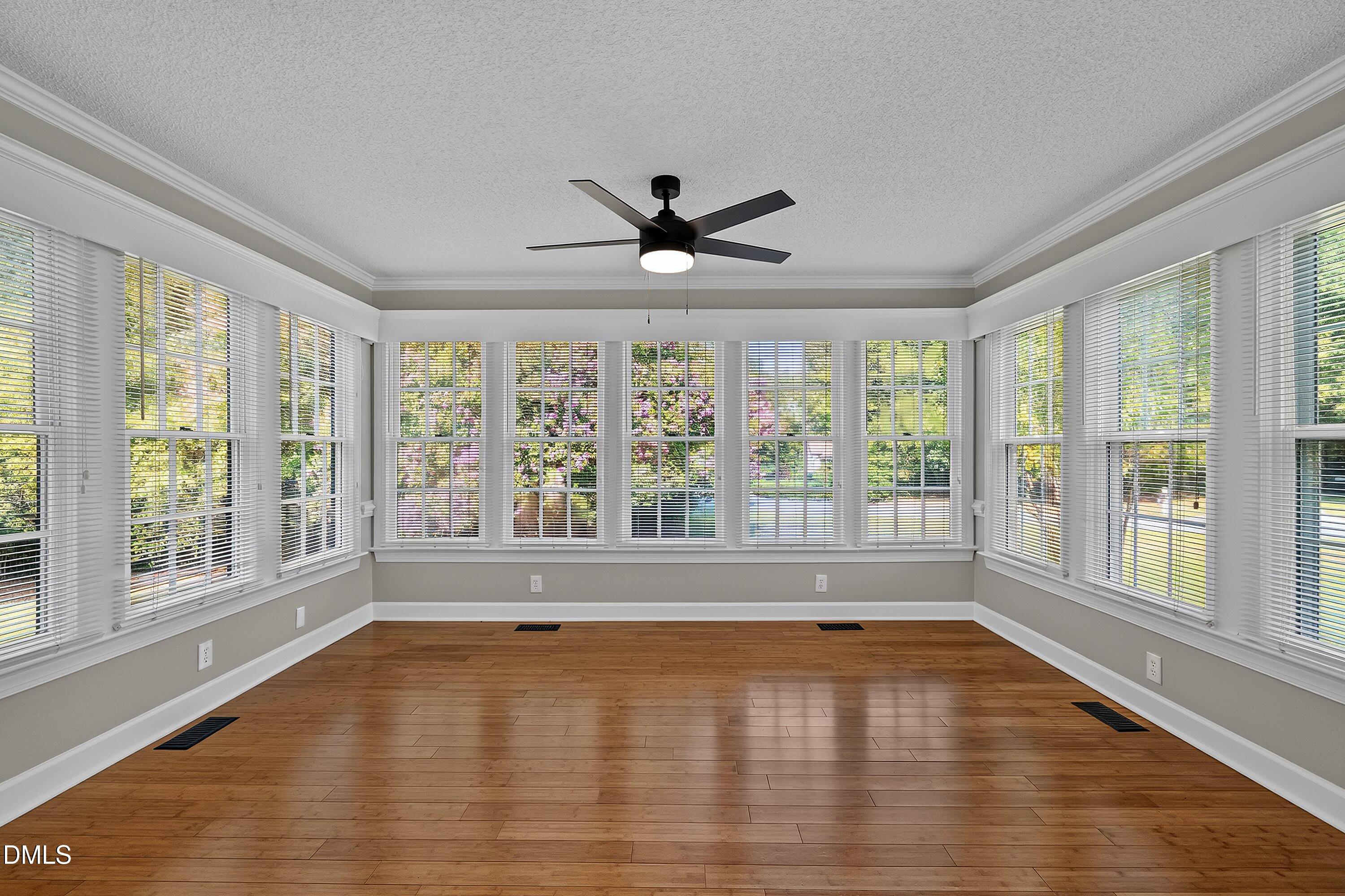 809 Kinsman Court Property Photo 25