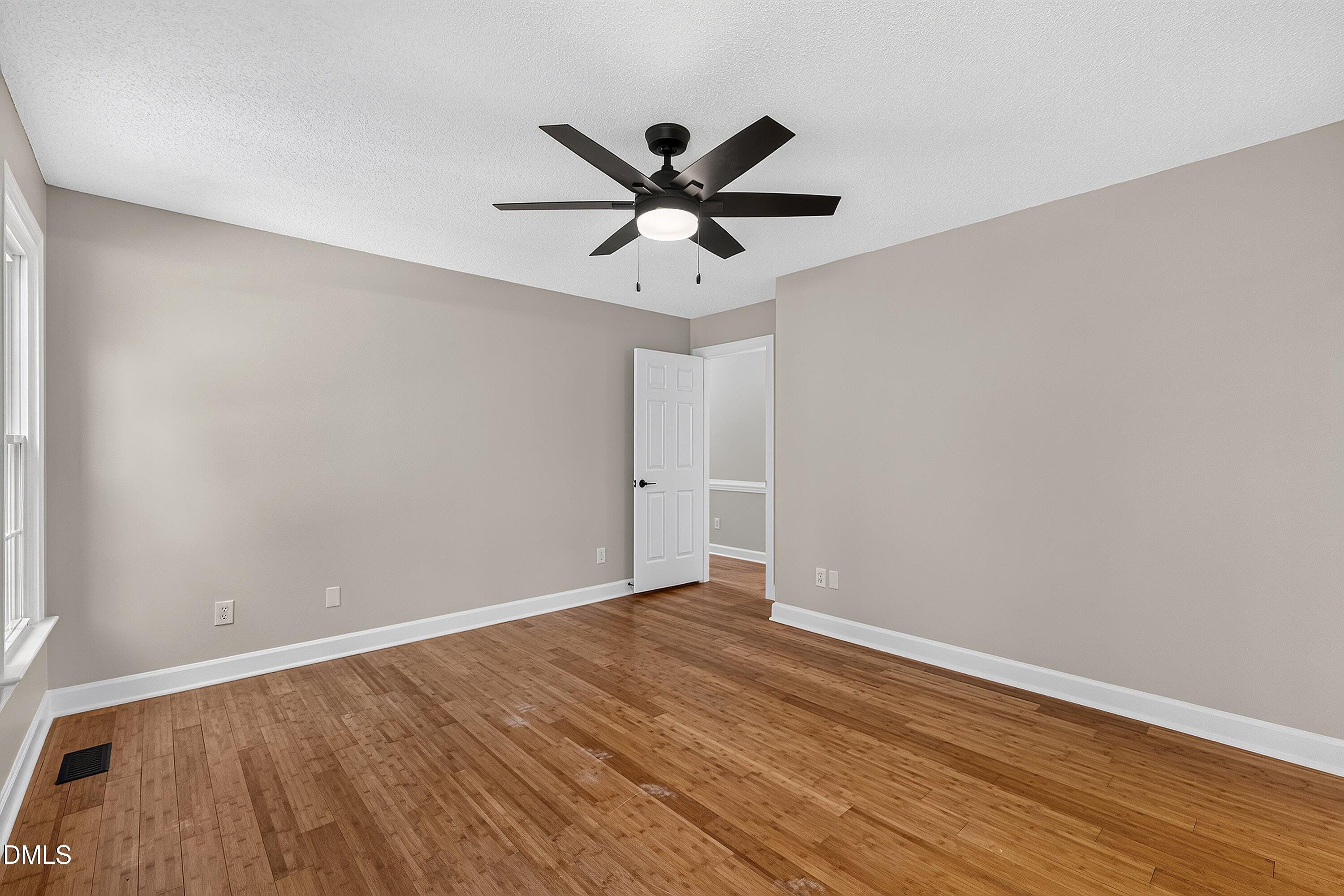 809 Kinsman Court Property Photo 27