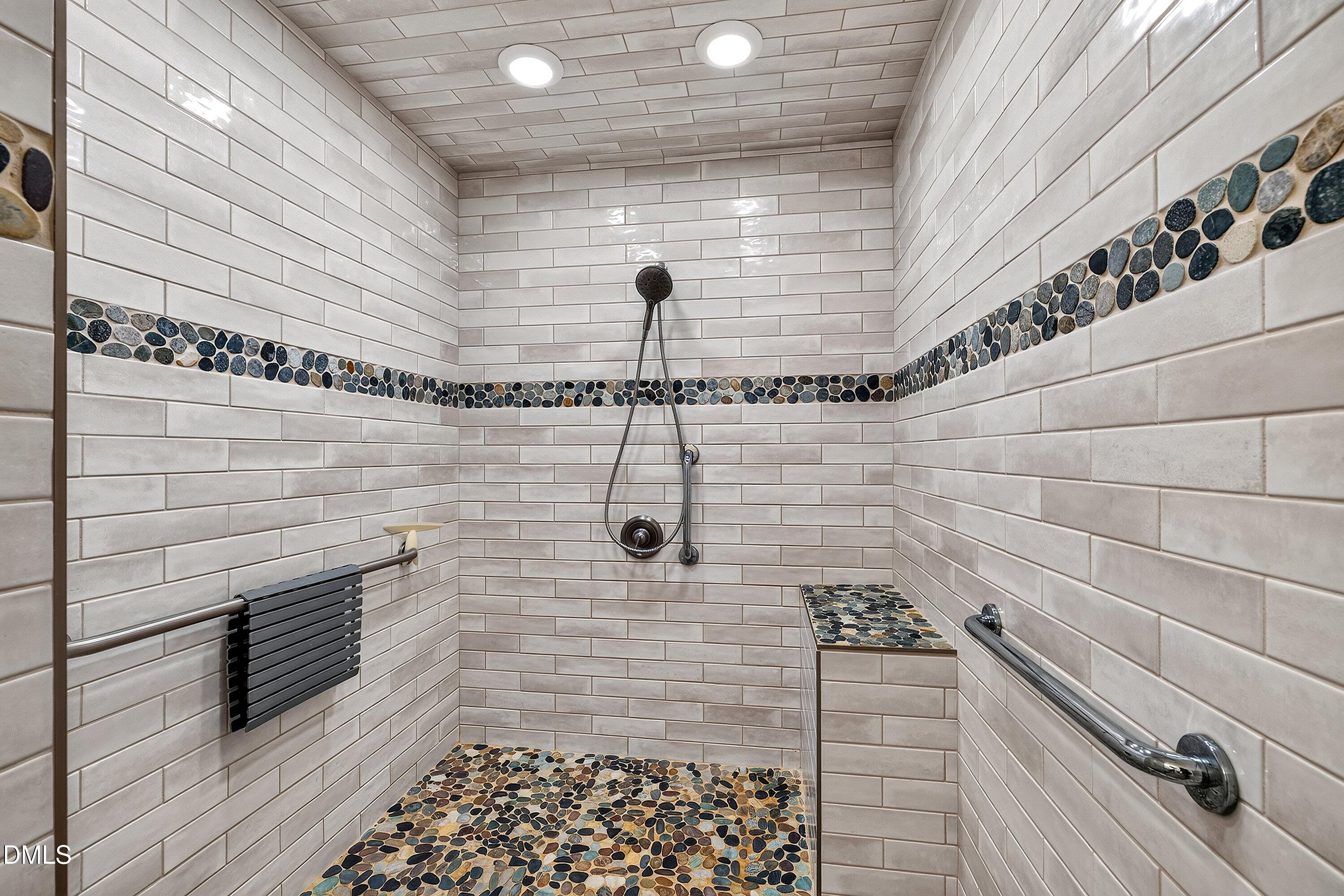 809 Kinsman Court Property Photo 34