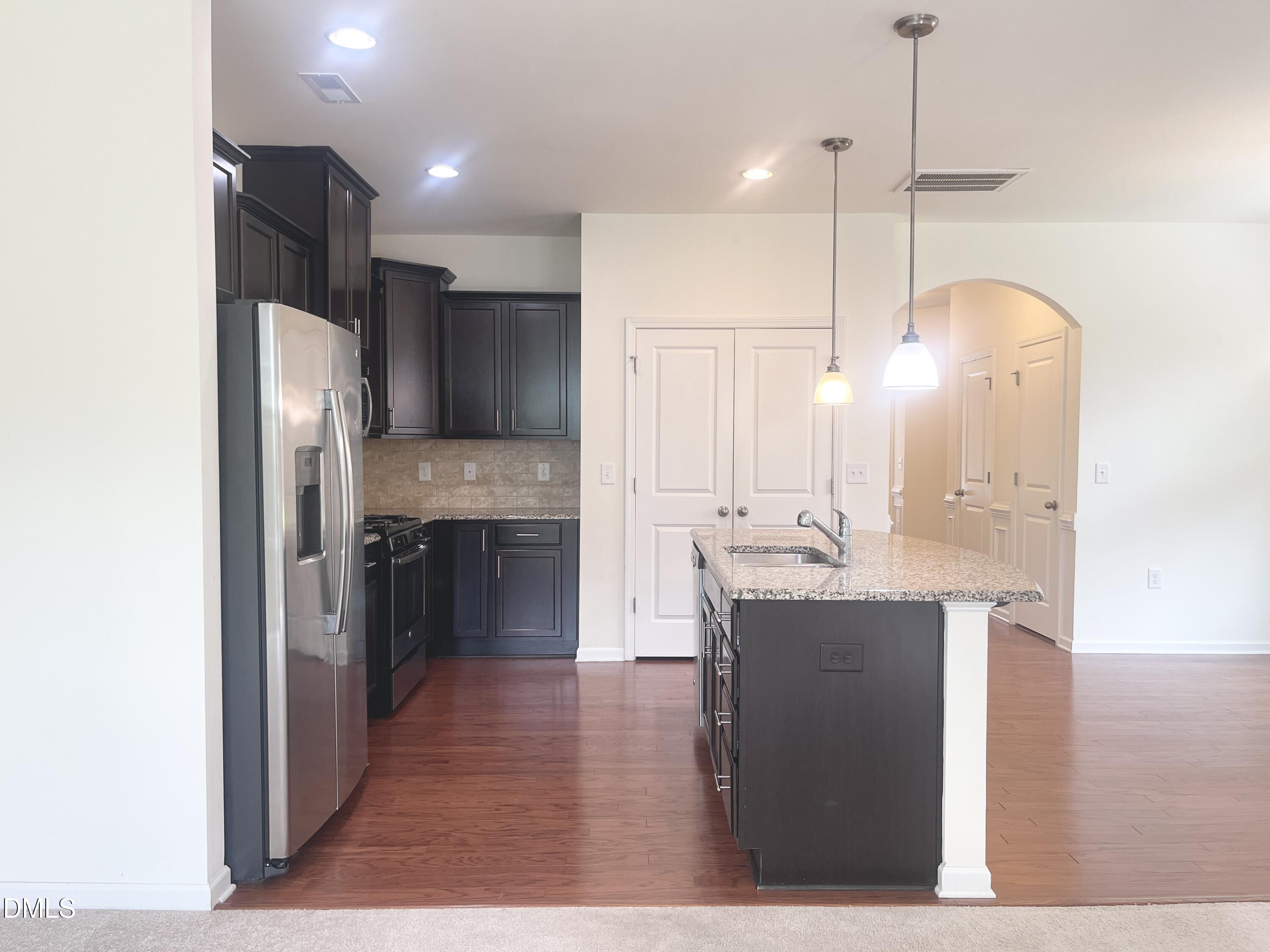 606 Briarcliff Street Property Photo 5