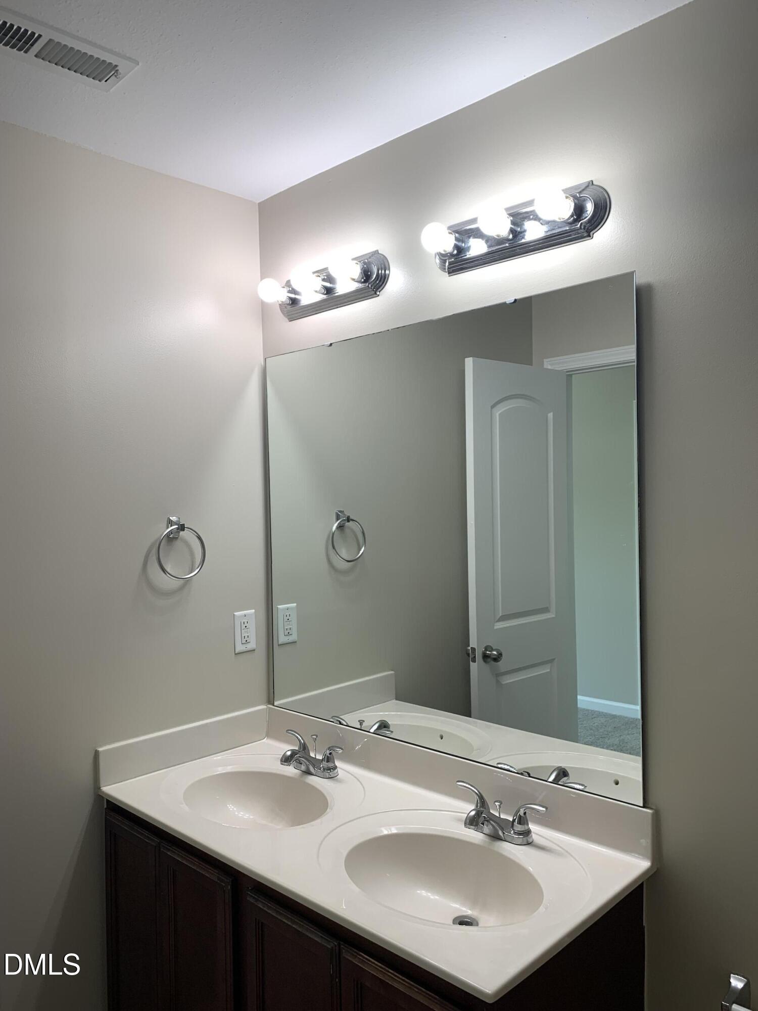 1402 Trio Run Property Photo 17