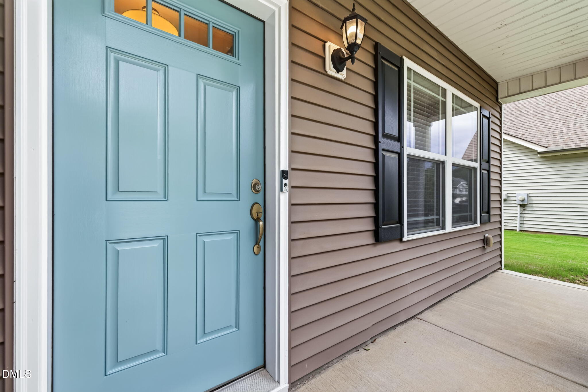 279 National Drive Property Photo 5
