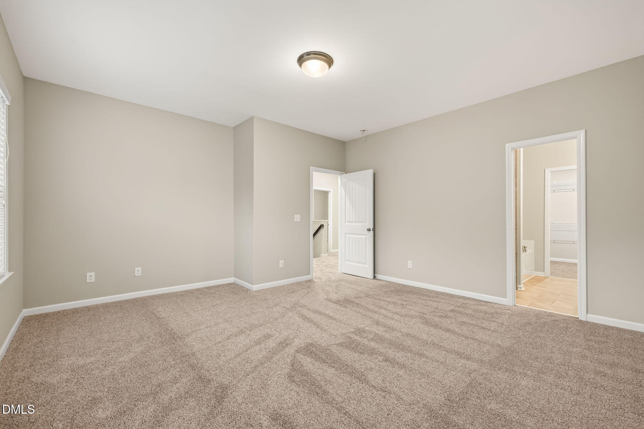279 National Drive Property Photo 27