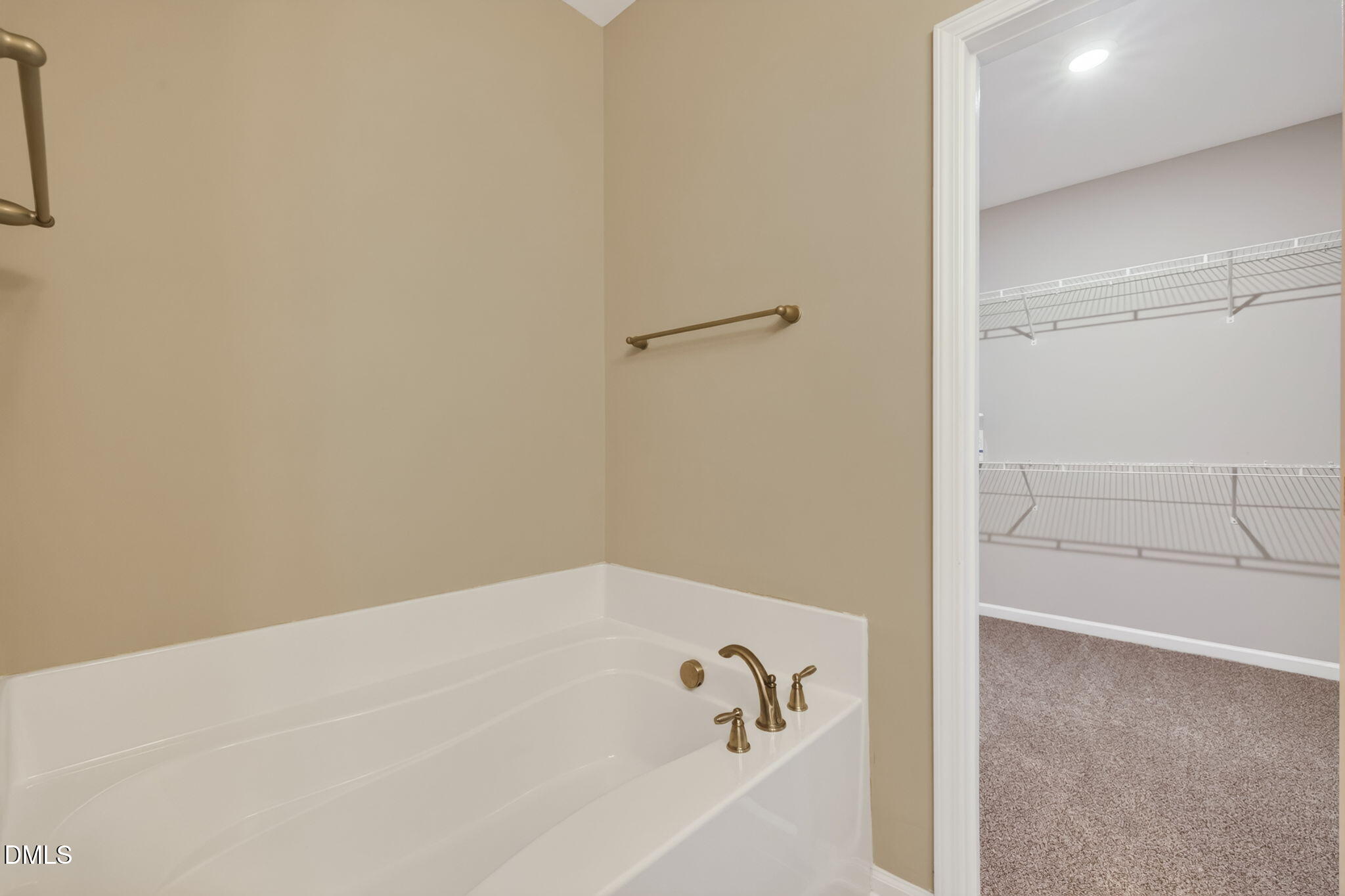 279 National Drive Property Photo 30