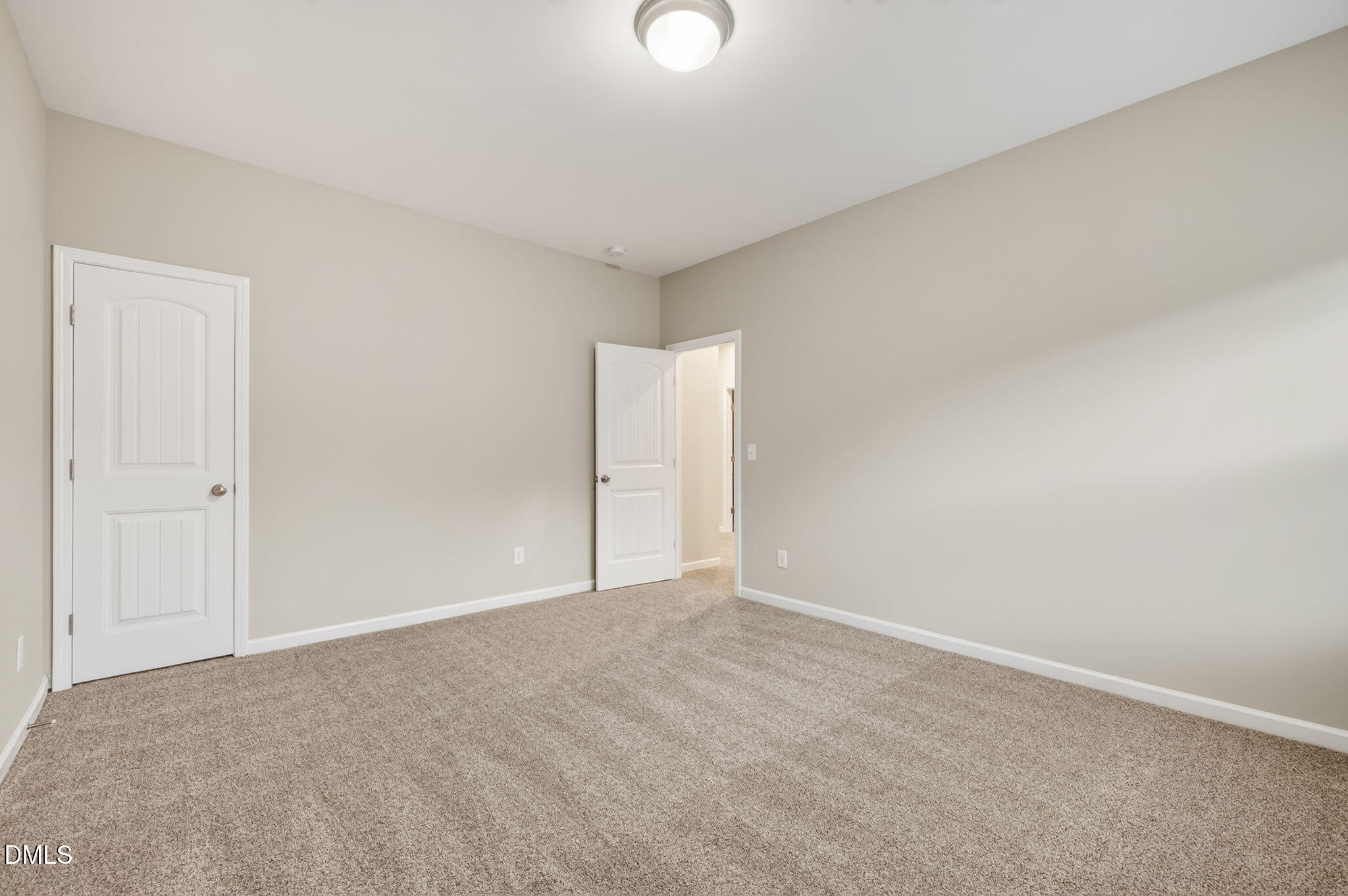 279 National Drive Property Photo 34