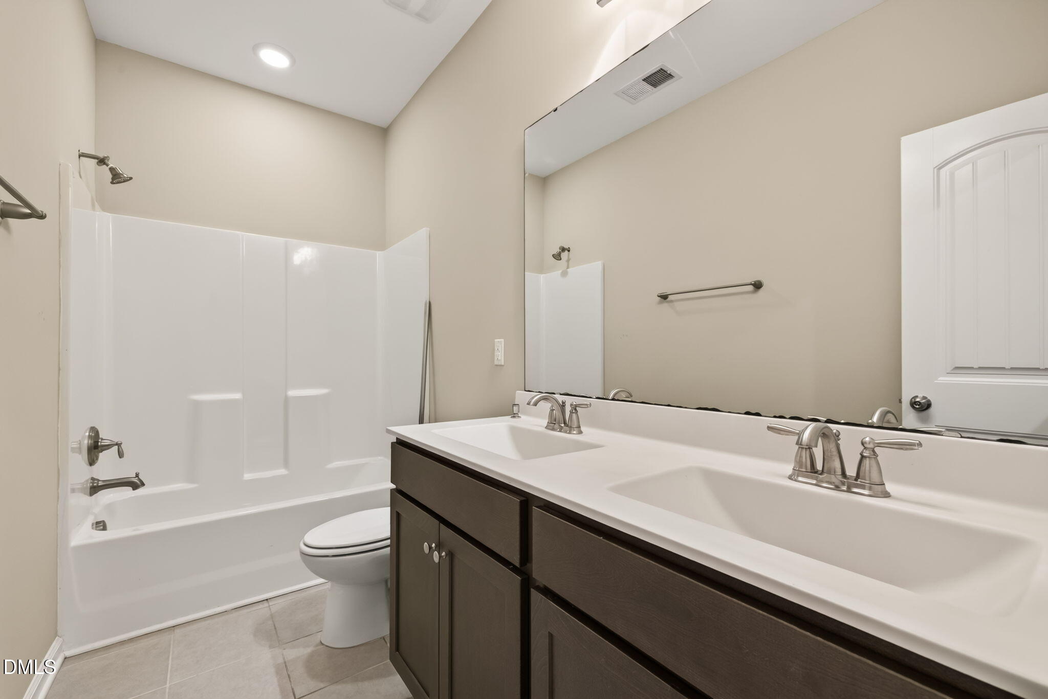 279 National Drive Property Photo 37