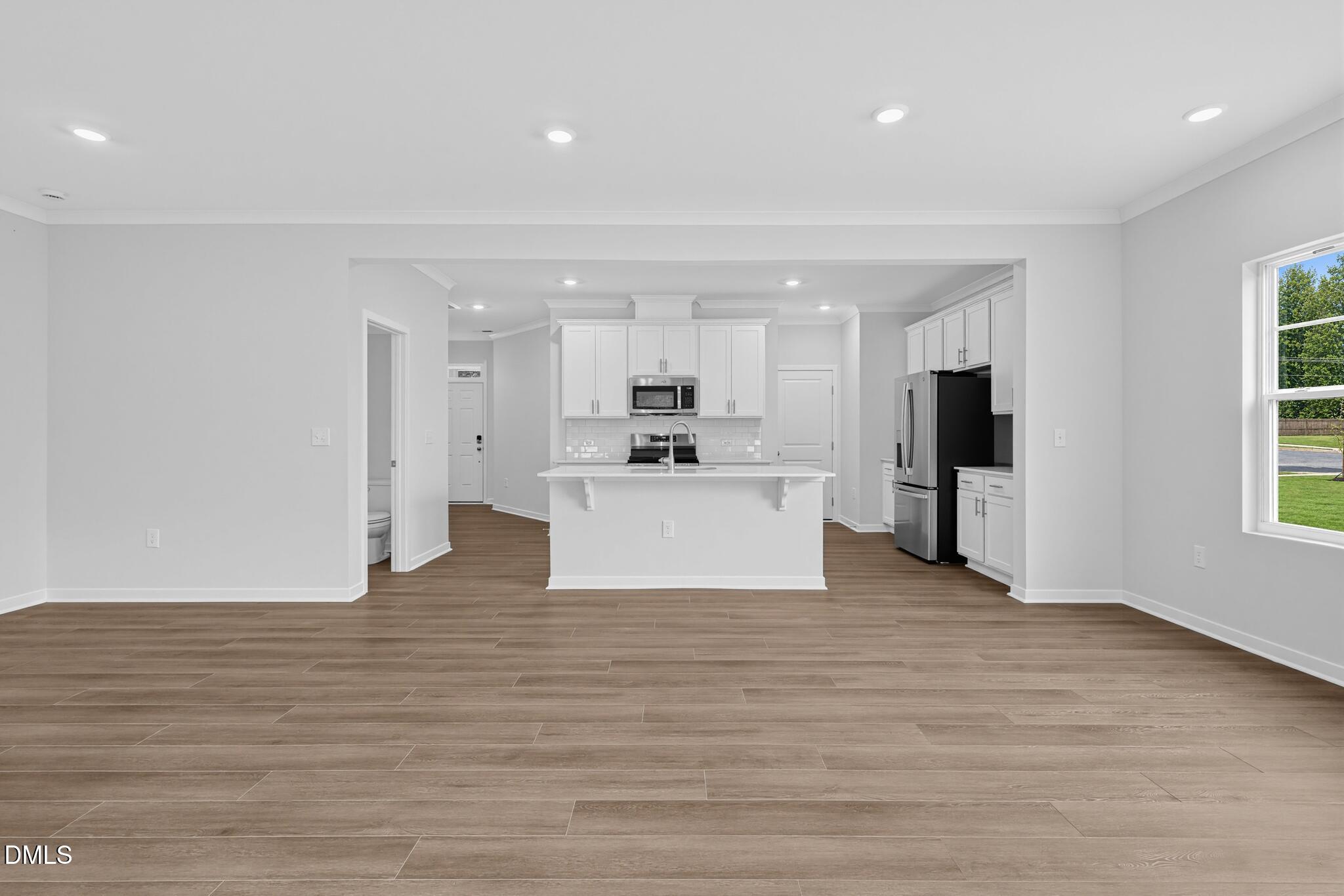 350 Park Slope Way Property Photo 6