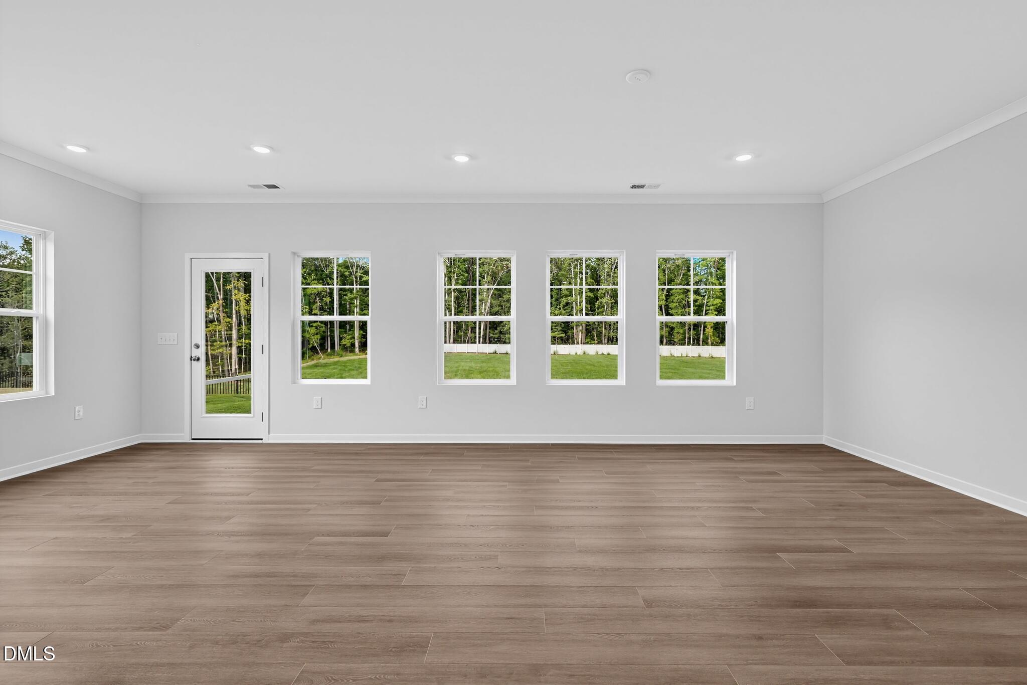 350 Park Slope Way Property Photo 9