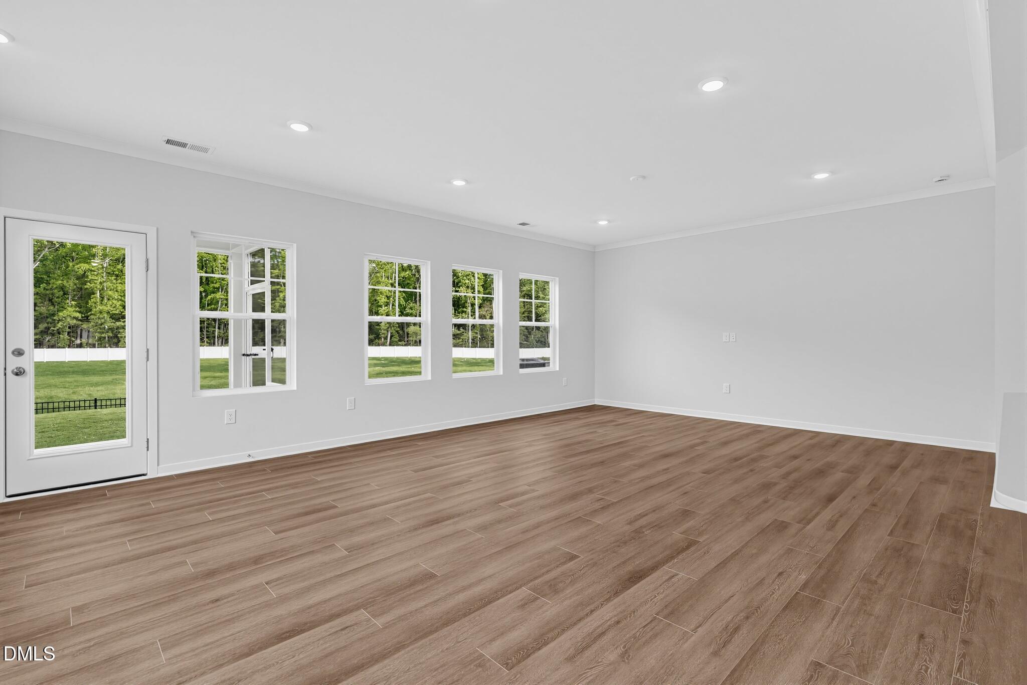 350 Park Slope Way Property Photo 10