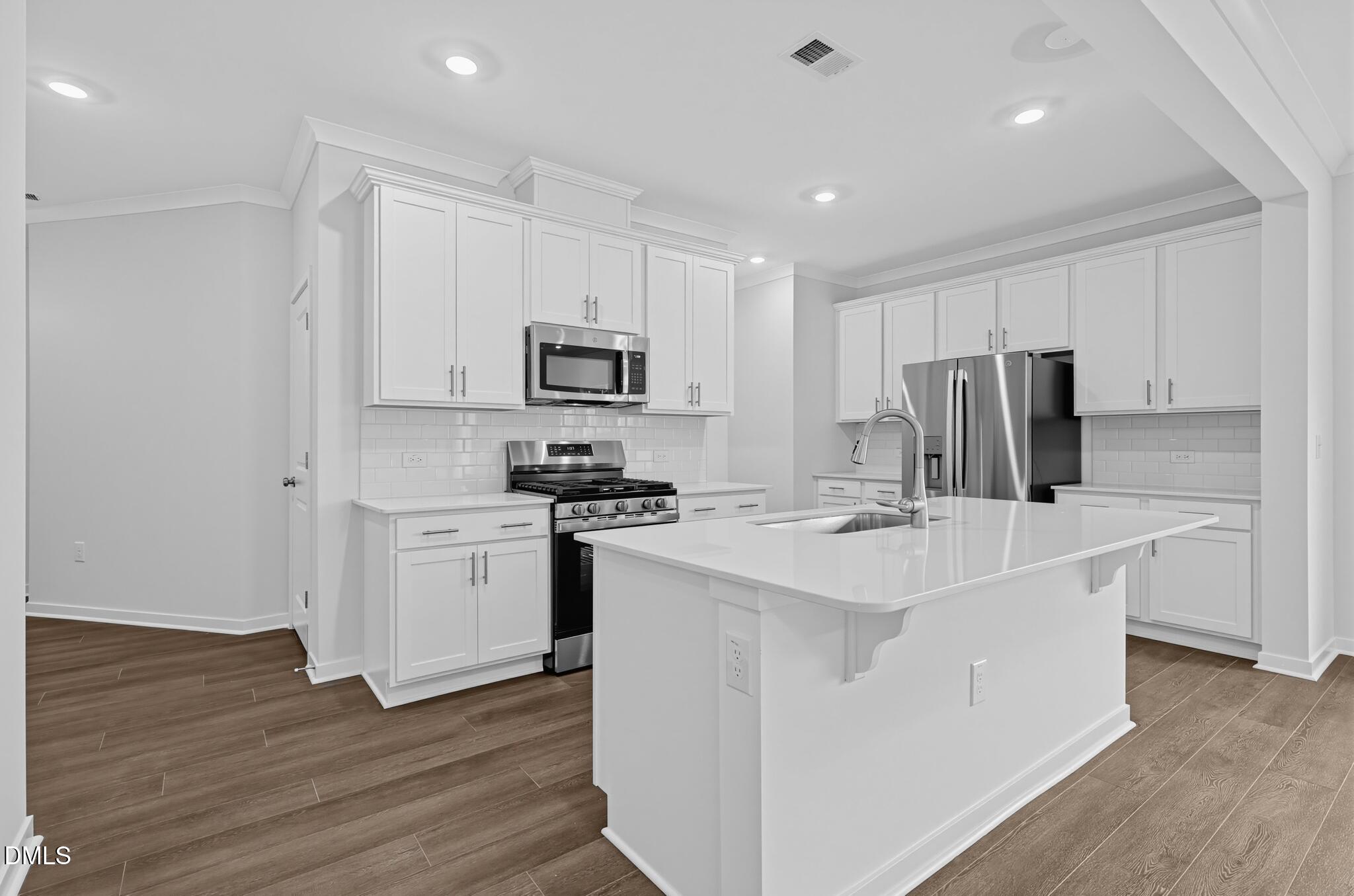 350 Park Slope Way Property Photo 11