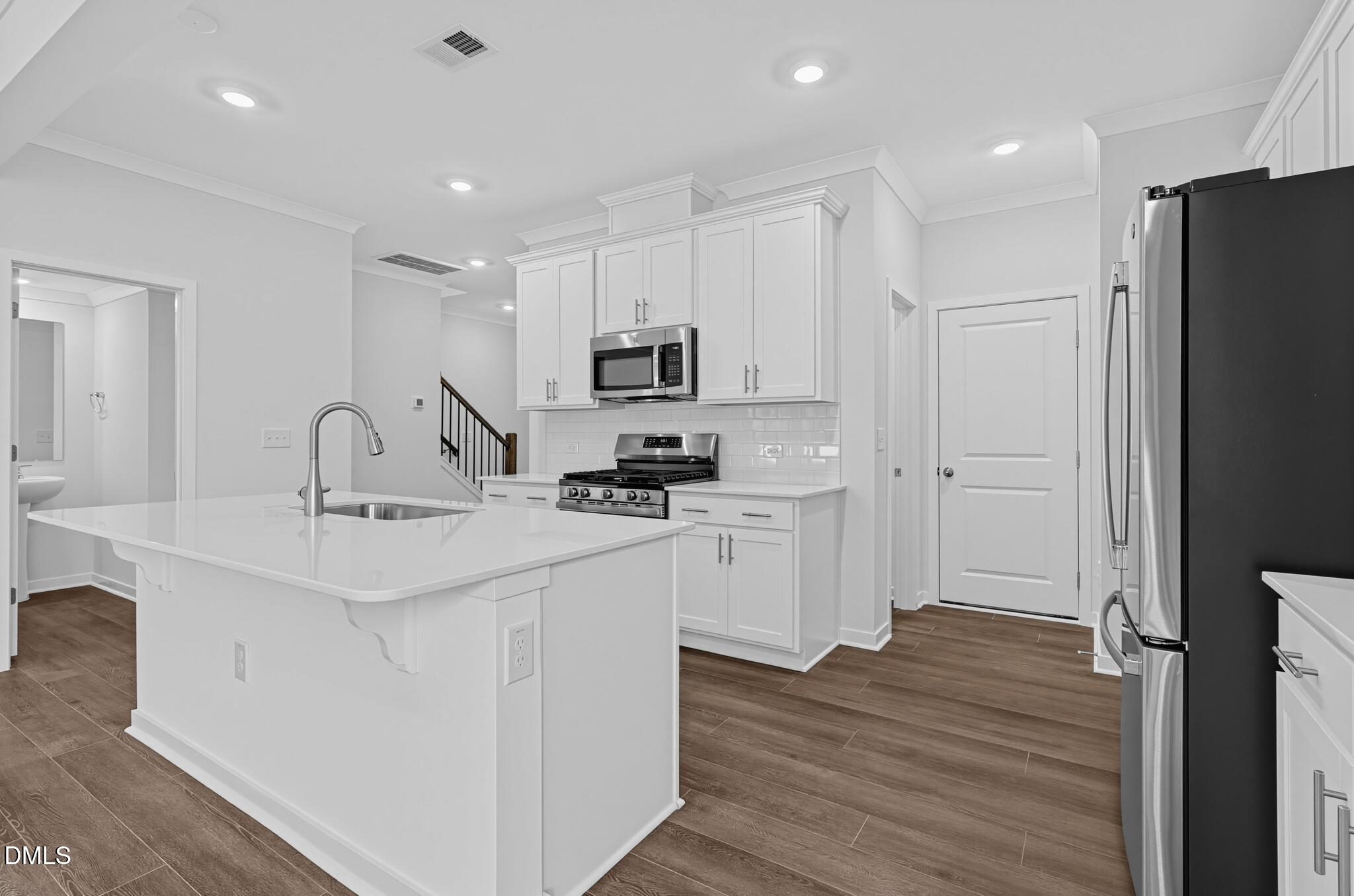 350 Park Slope Way Property Photo 14