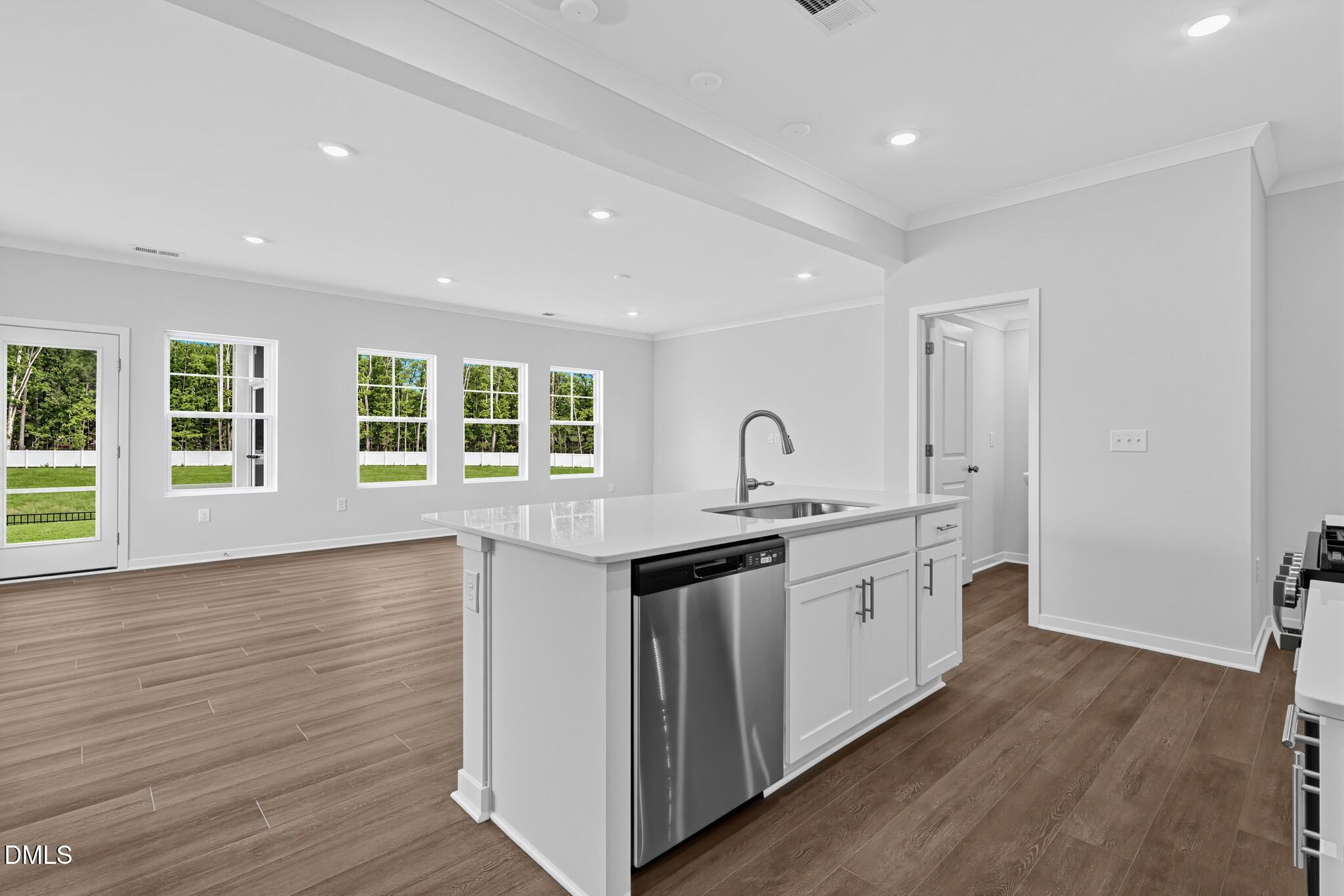 350 Park Slope Way Property Photo 15