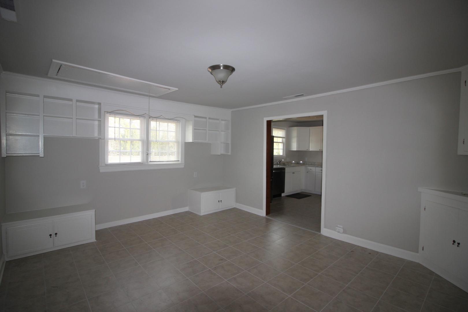 212 N Main Street Property Photo 7