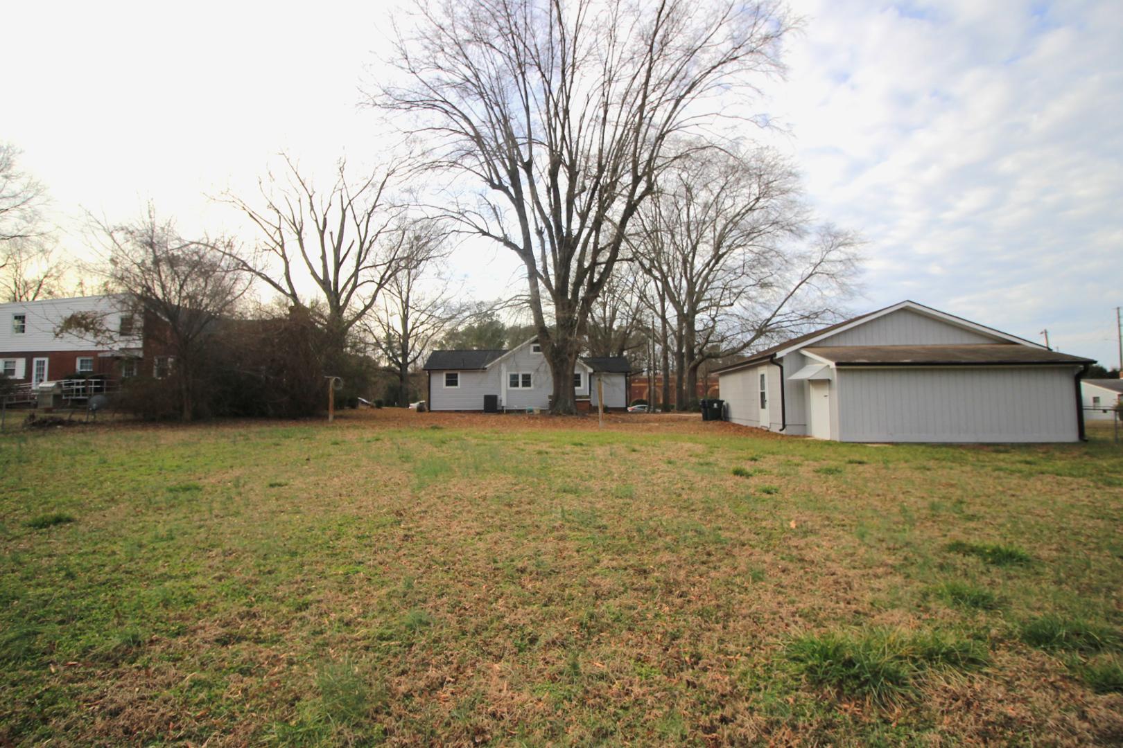 212 N Main Street Property Photo 22