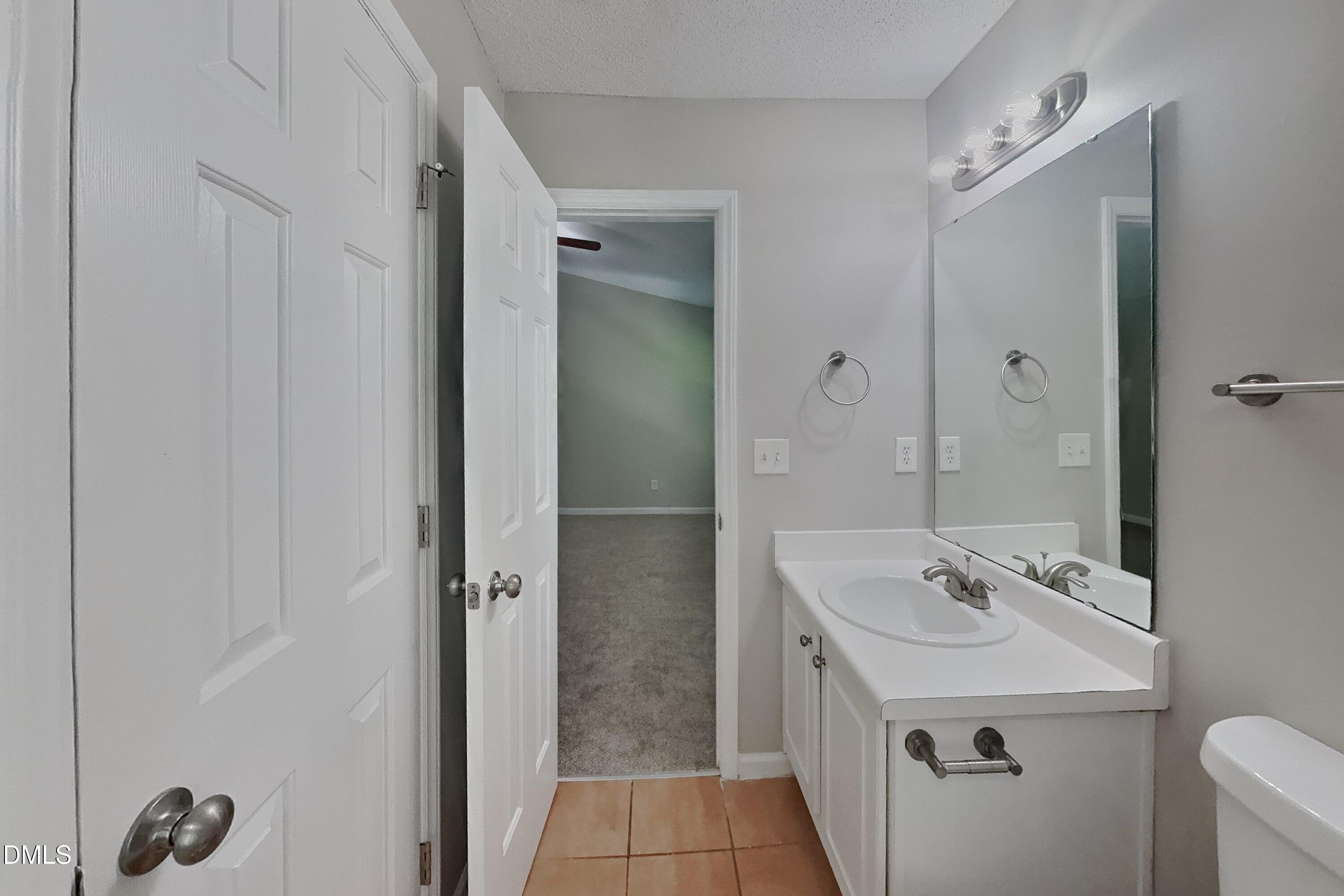 4812 Silverdene Street Property Photo 8