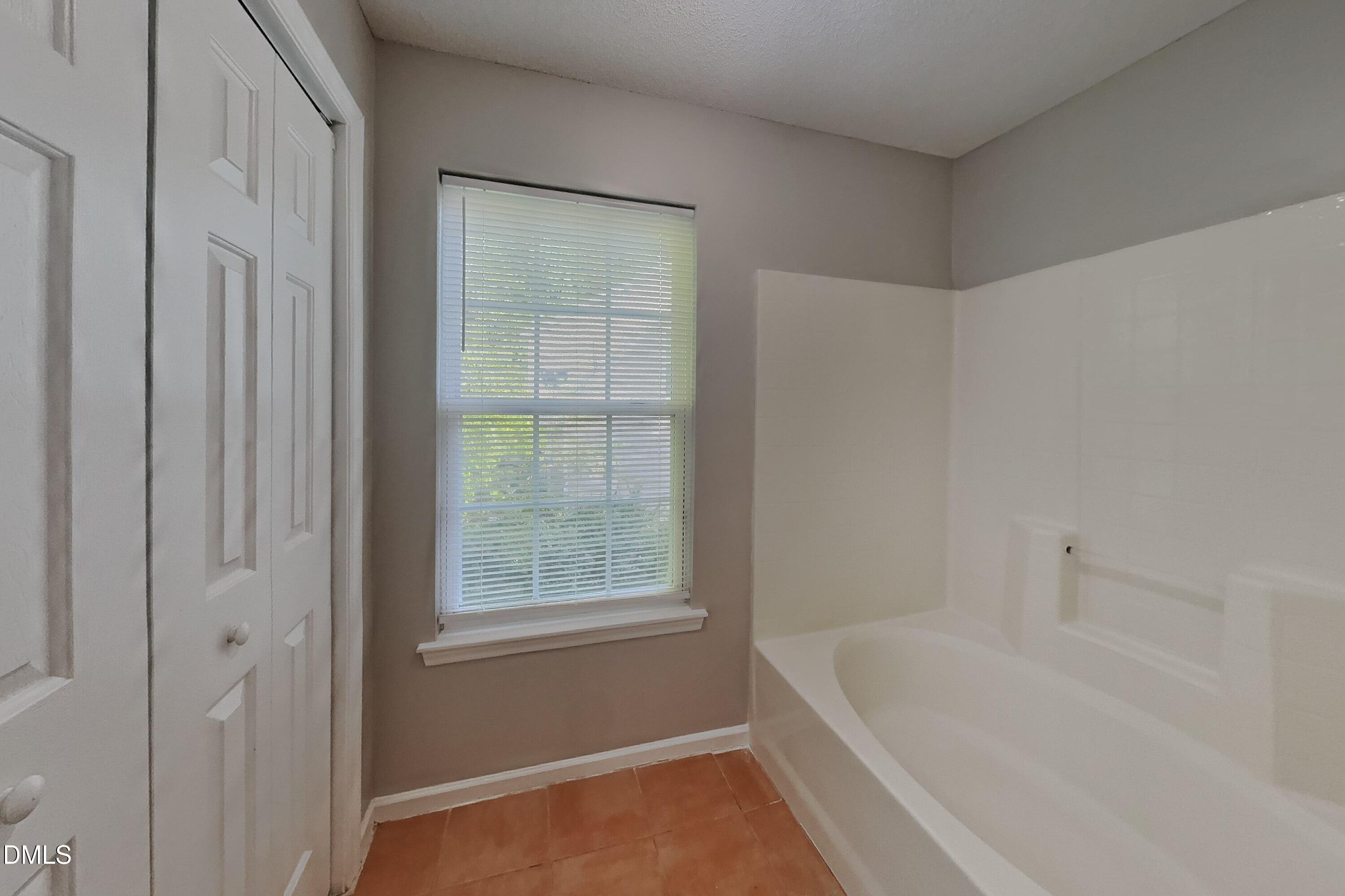 4812 Silverdene Street Property Photo 9