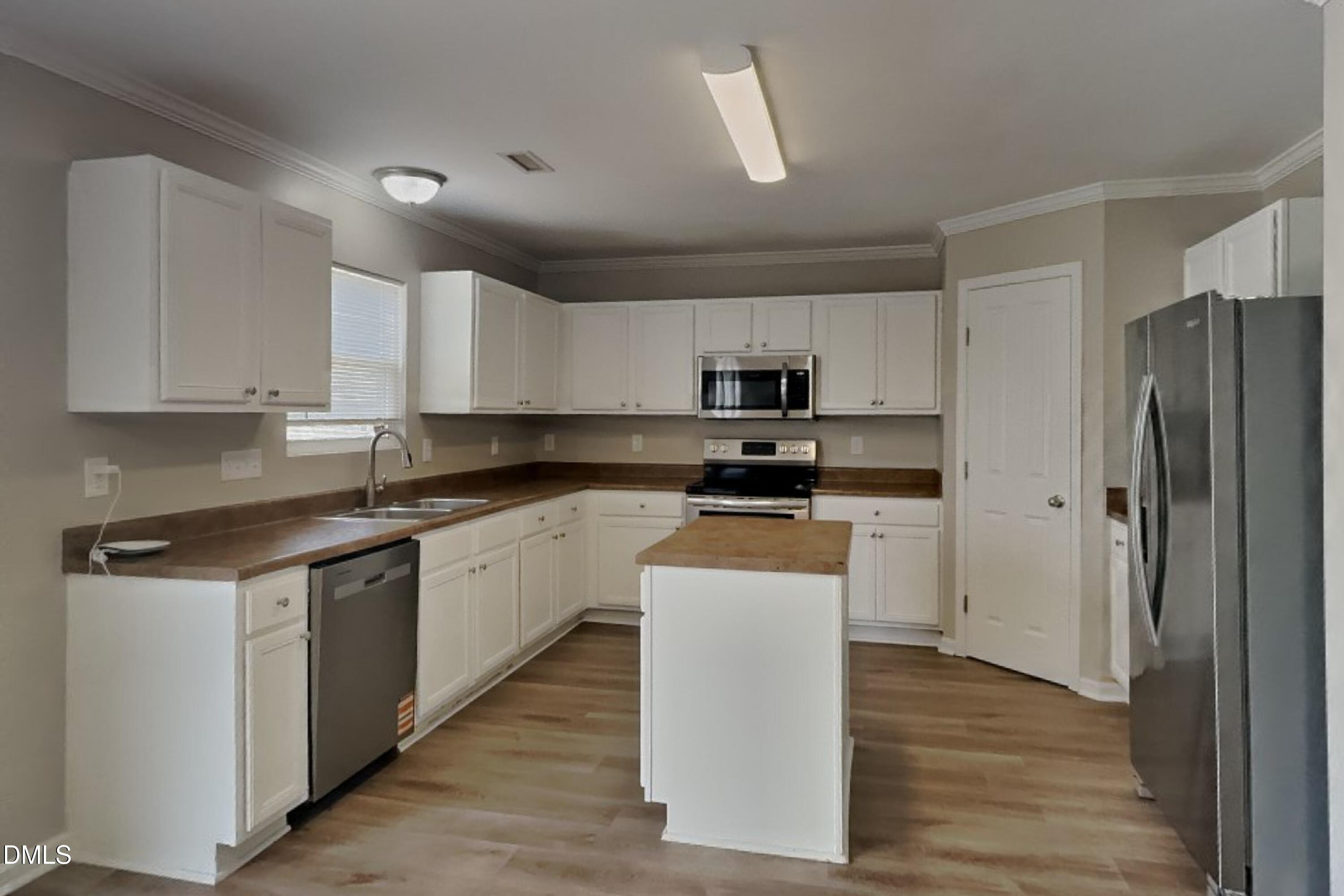 6867 Horseback Lane Property Photo 6