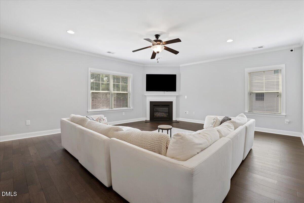 2524 Thorngrove Court Property Photo 8