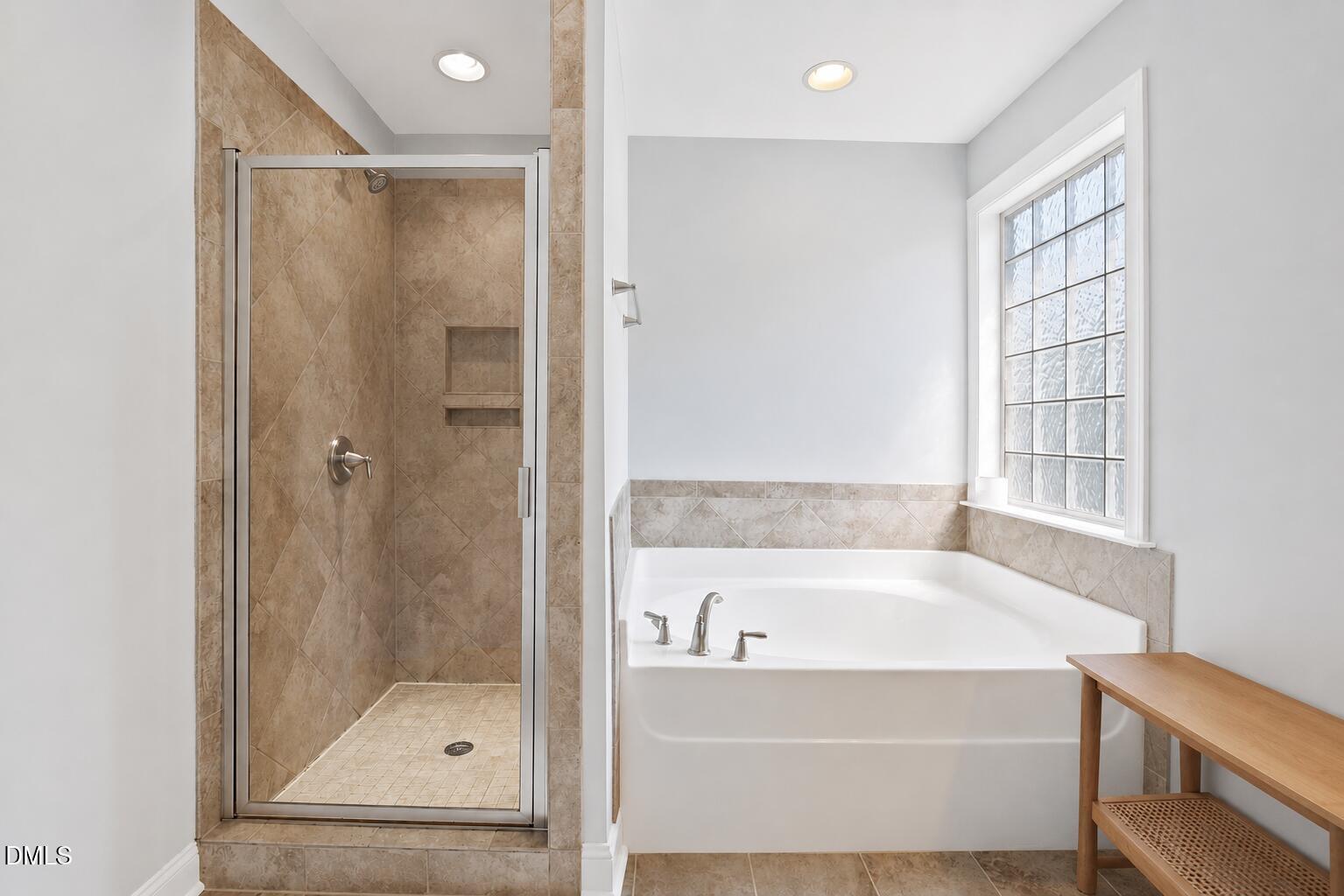 2524 Thorngrove Court Property Photo 13