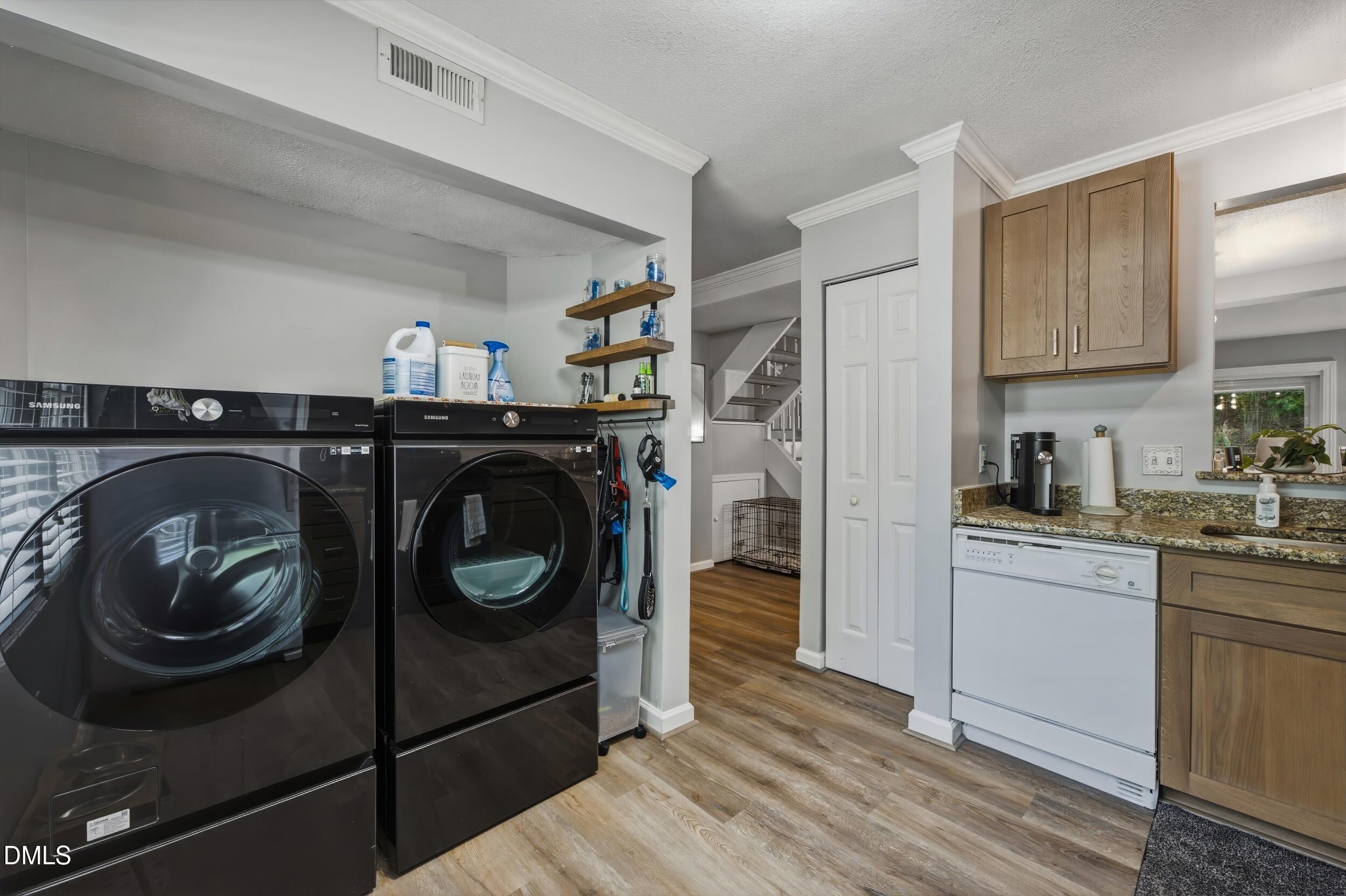 109 Luxon Place Property Photo 13