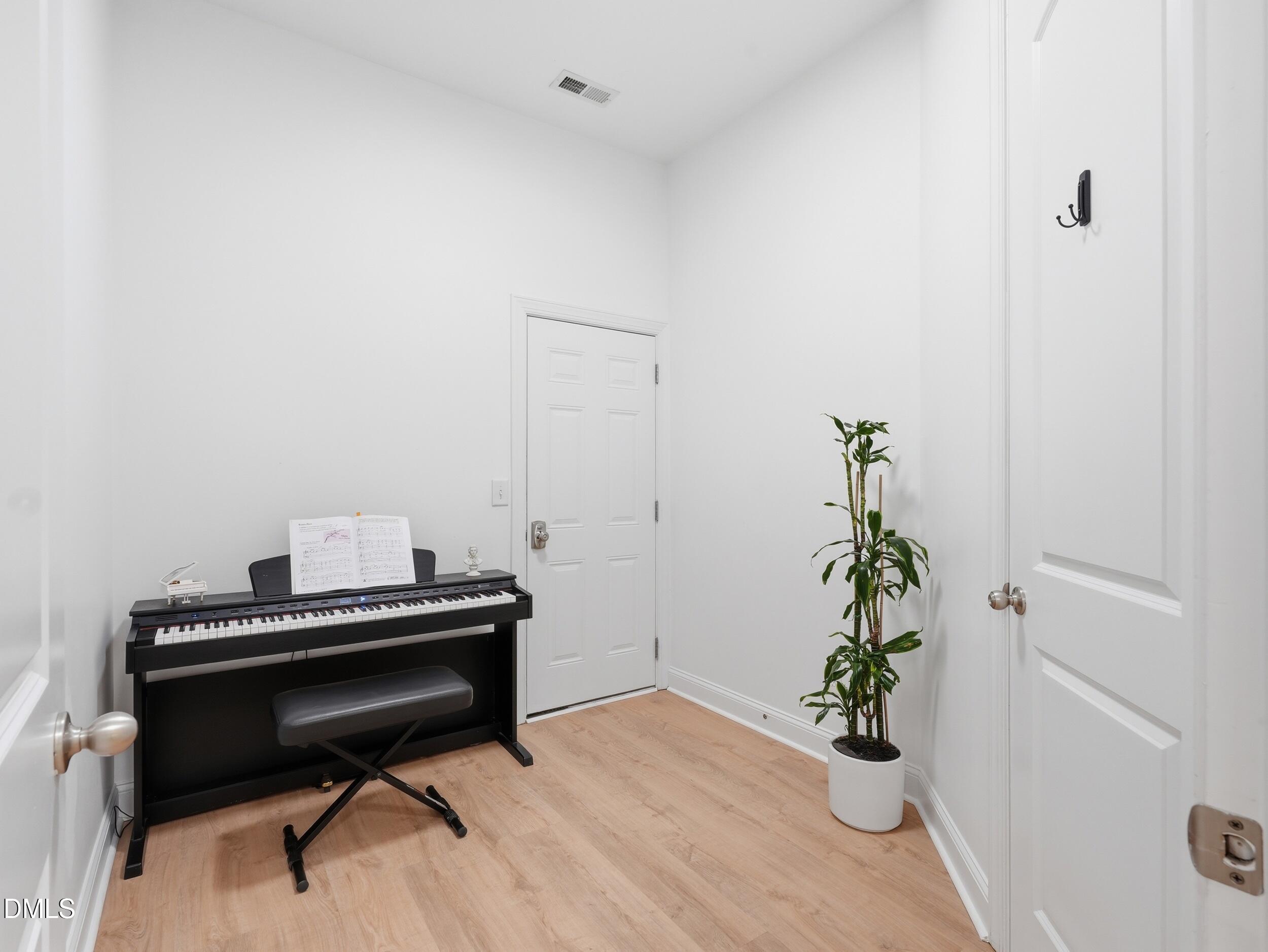 312 Briarfield Drive Property Photo 27