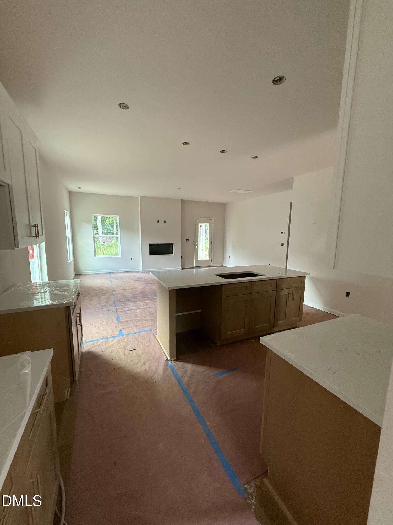 713 Crestview Drive Property Photo 3