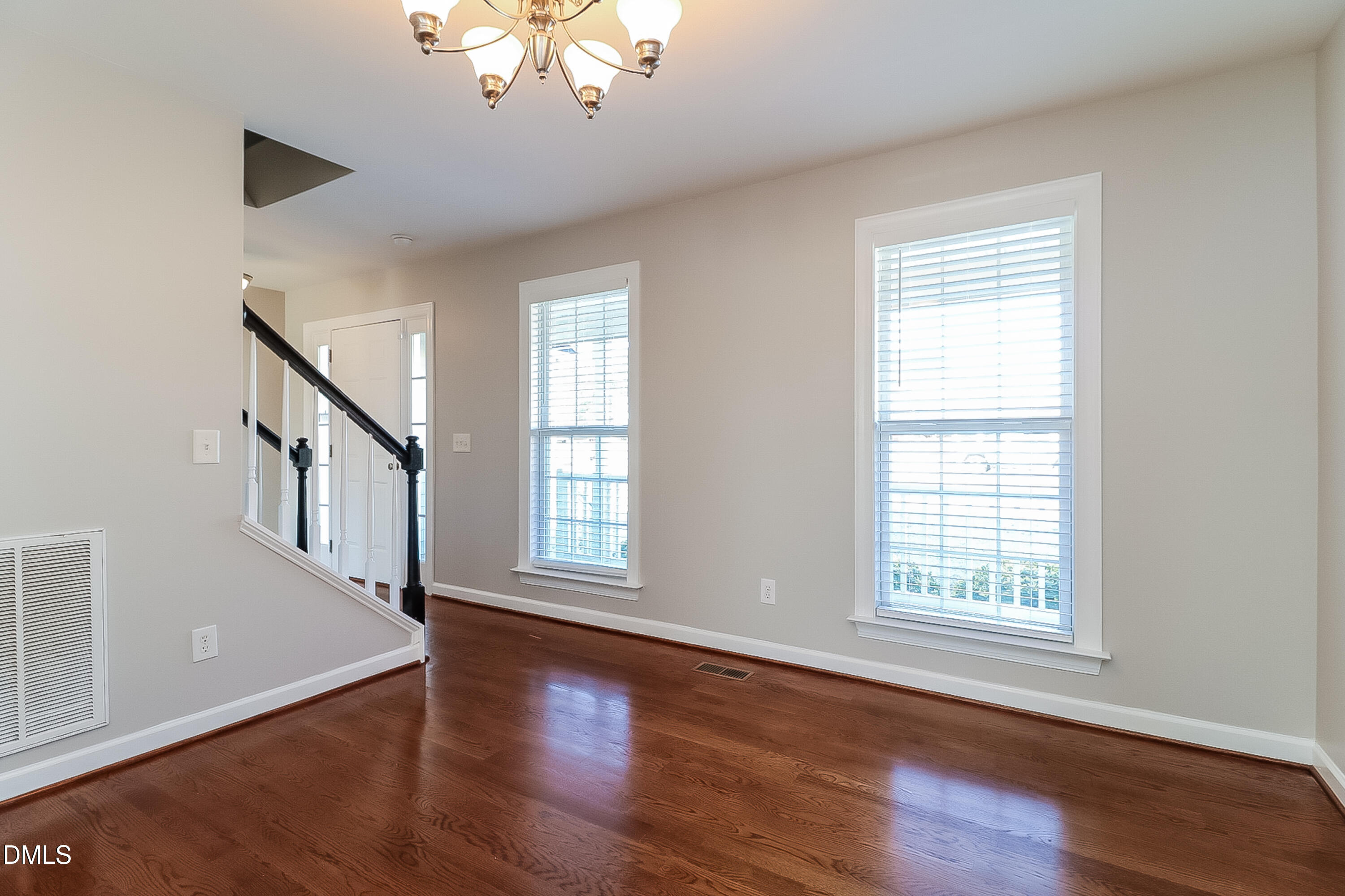 11 Glen Ridge Court Property Photo 2