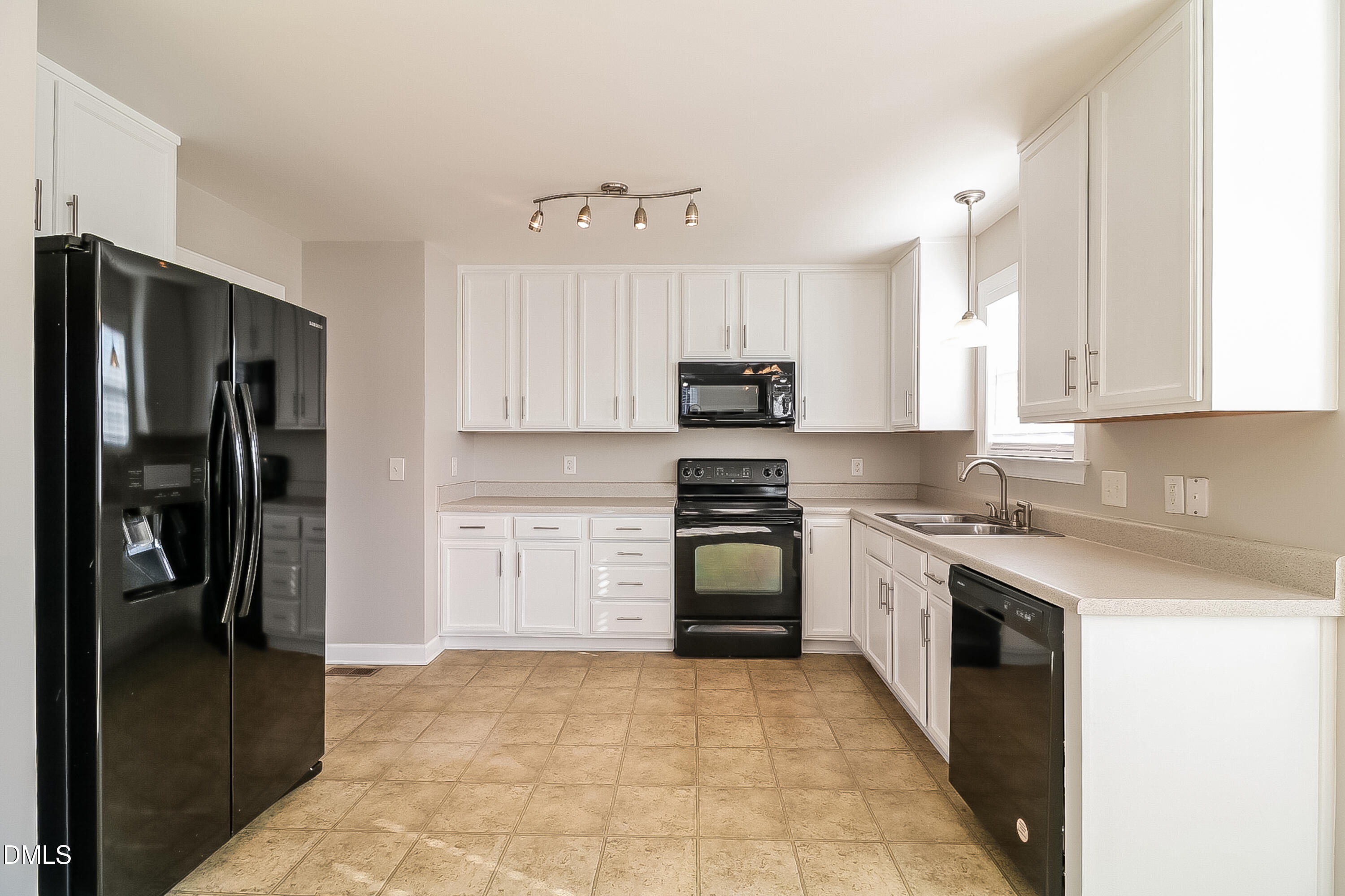 11 Glen Ridge Court Property Photo 7