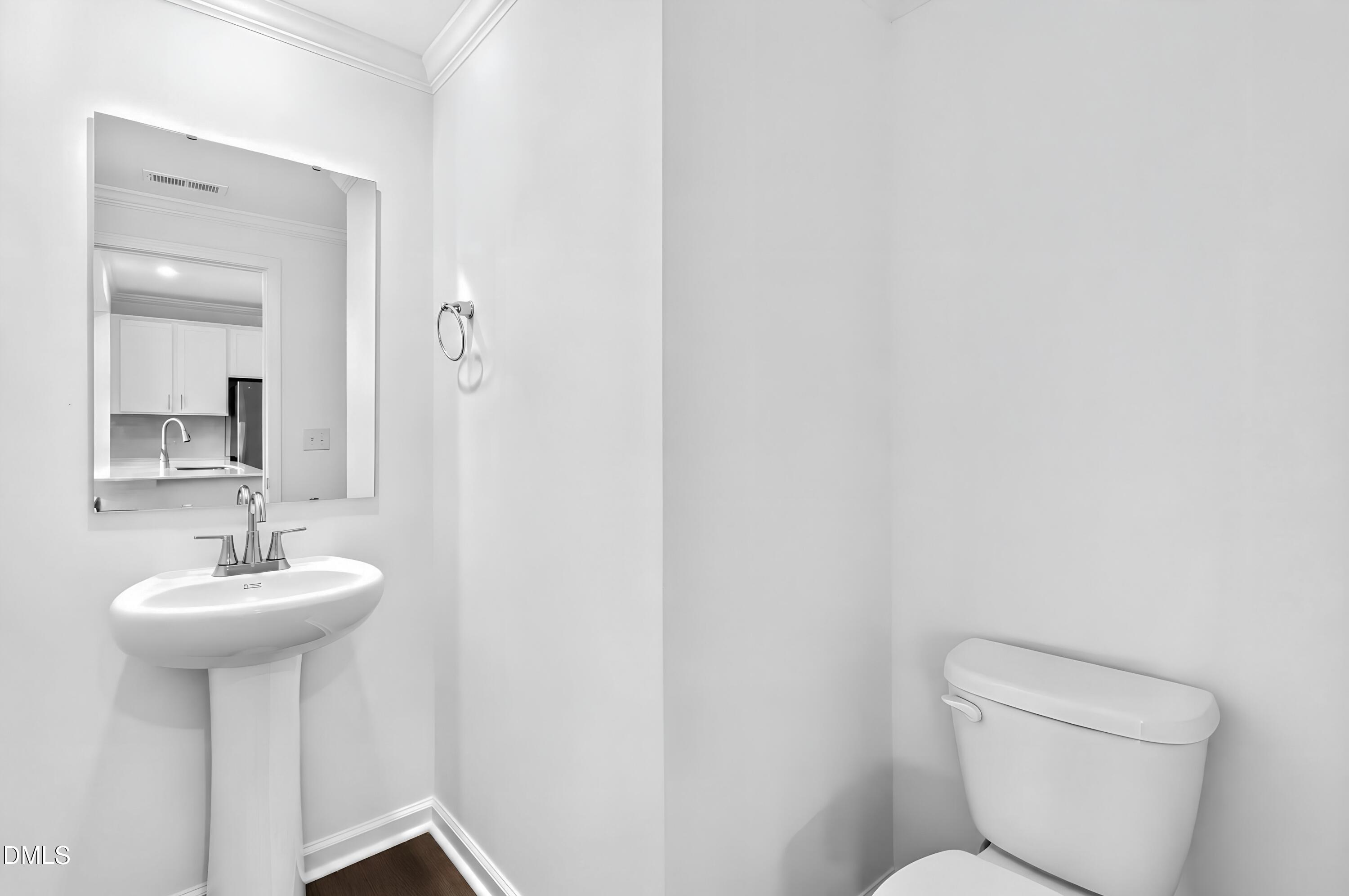 279 Beachcomber Drive Property Photo 4