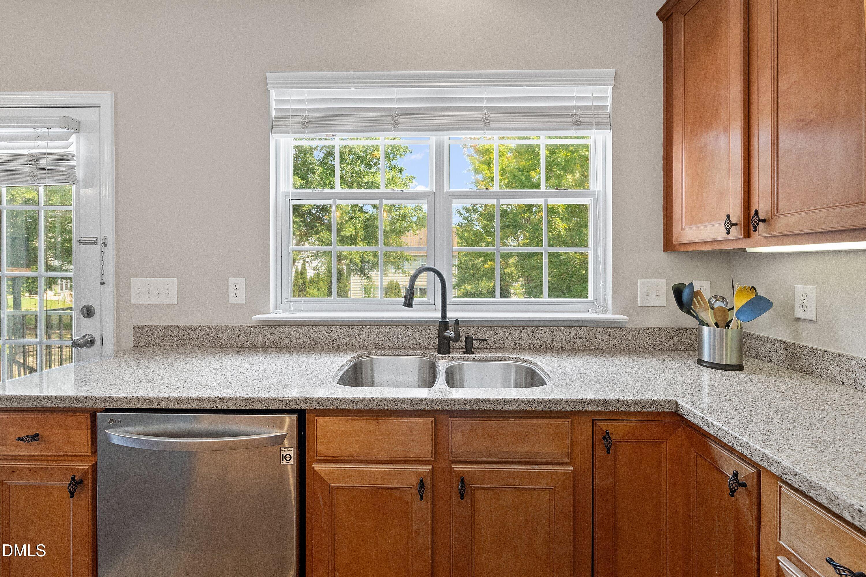 3302 Colorcott Street Property Photo 23